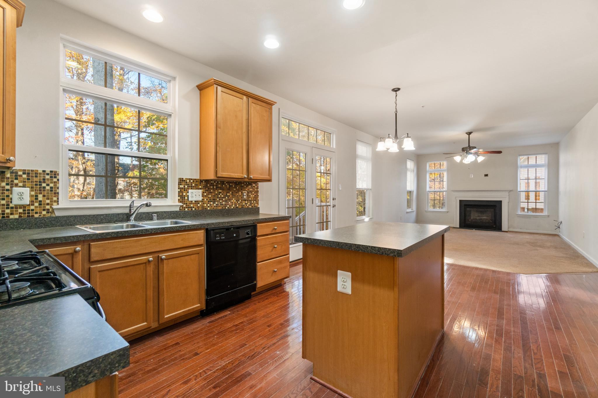 OAK CREEK CLUB - Residential