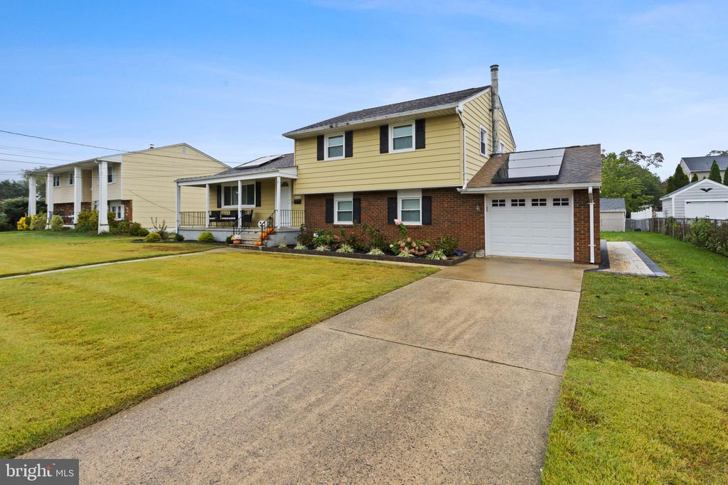 Photo of 9 Ann Marie Drive, HAMILTON, NJ 08610 (MLS # NJME2067036)