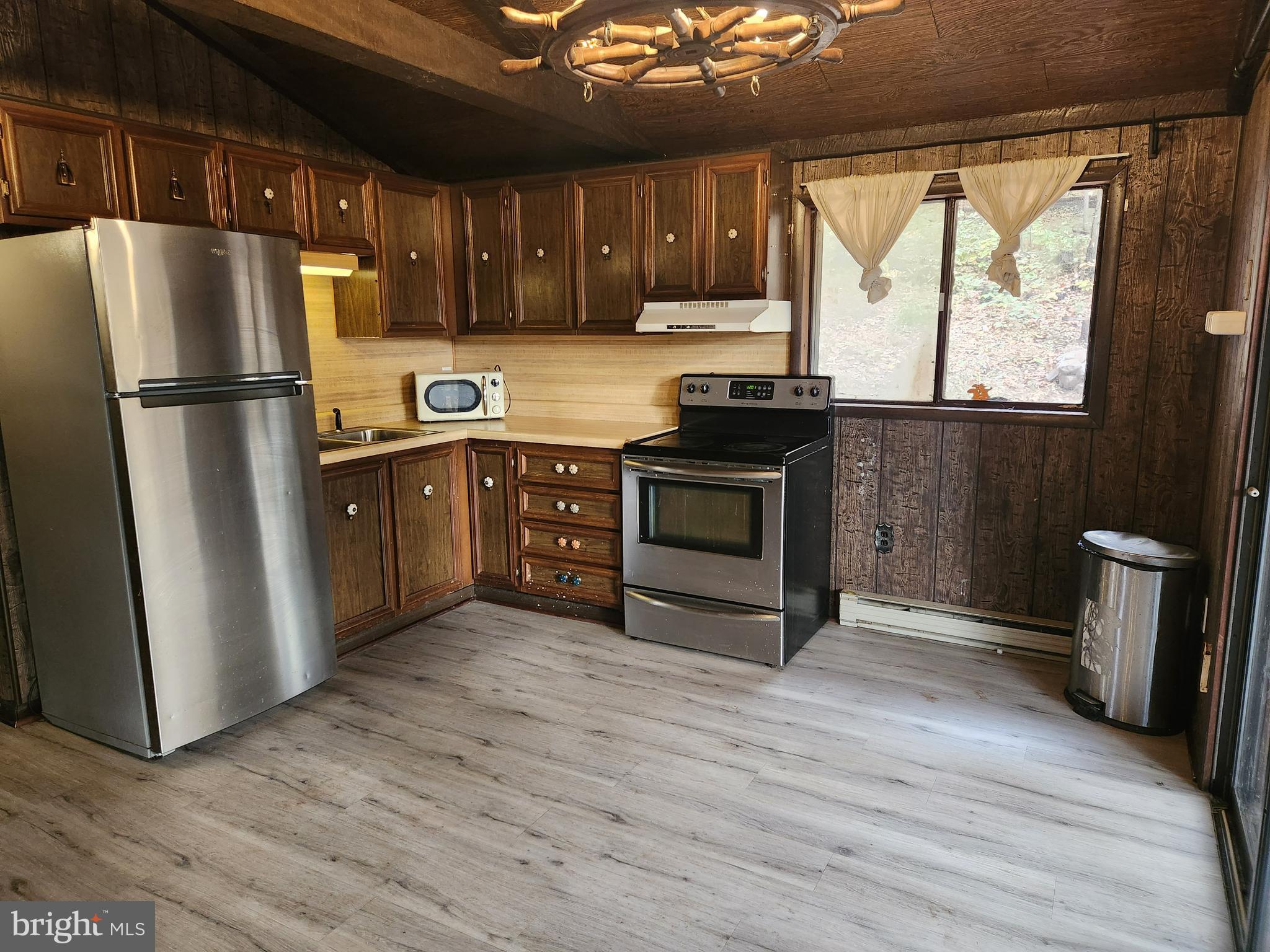 GLENWOOD FOREST - Residential Lease