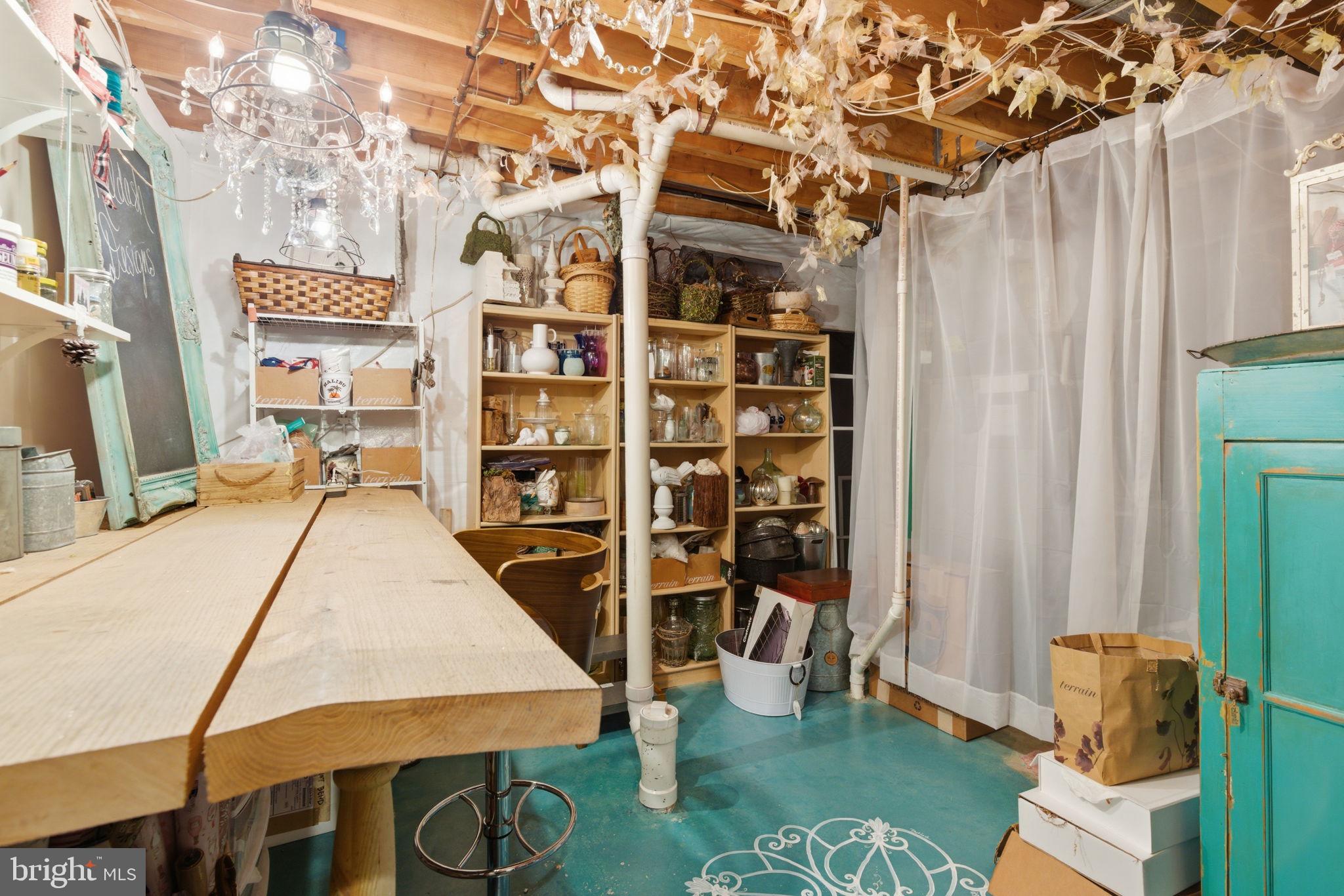 KINGS CHARTER - Residential