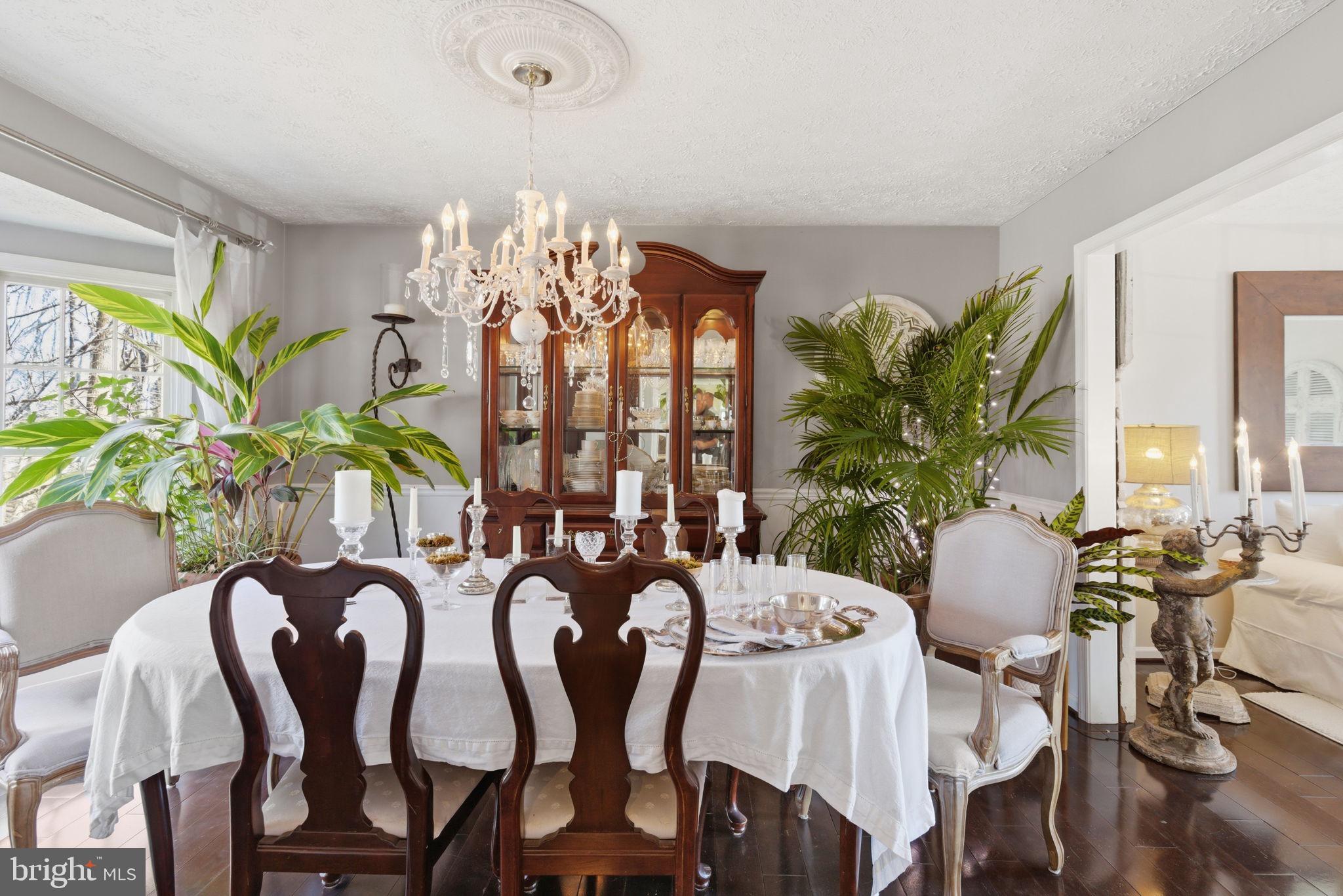 KINGS CHARTER - Residential