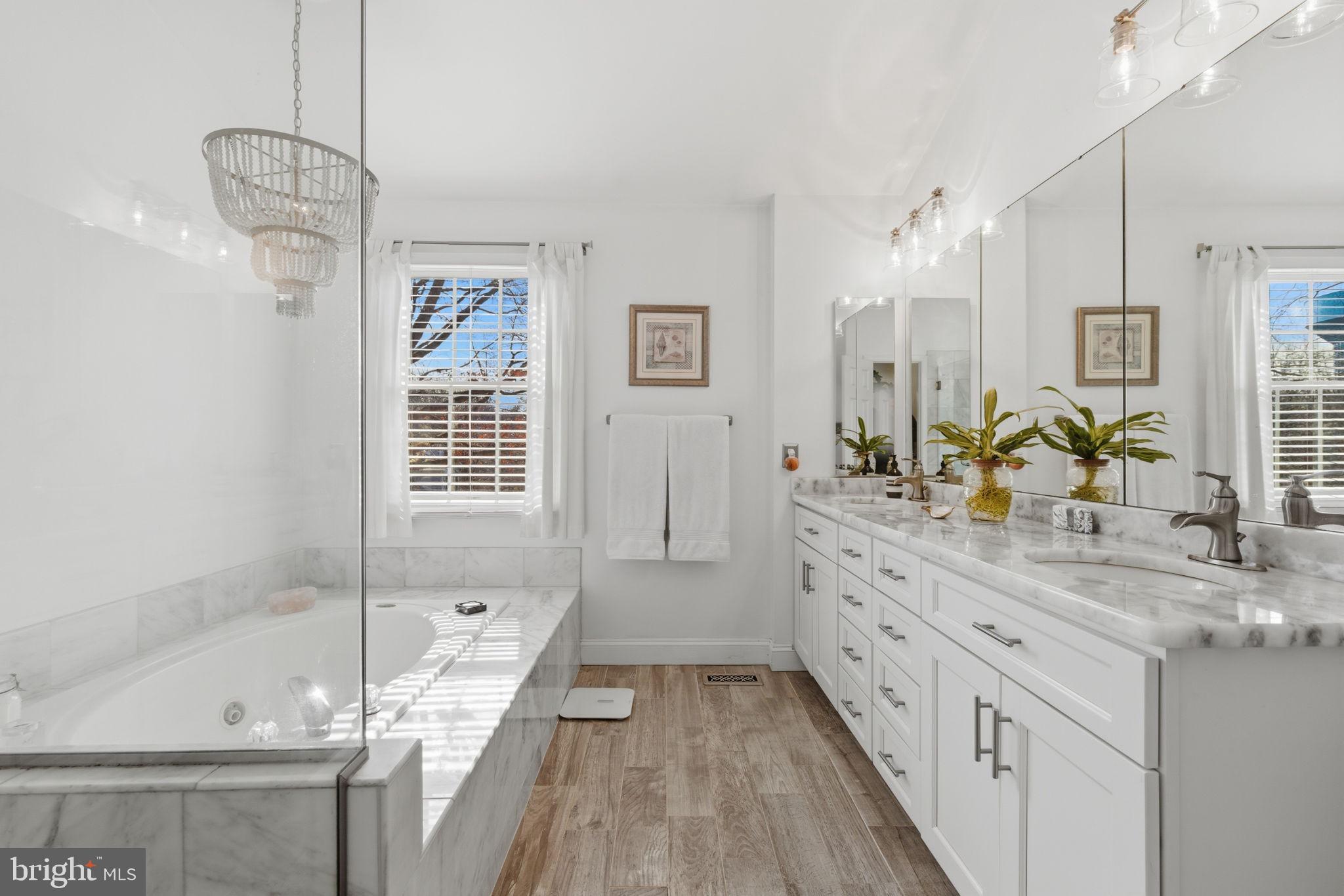 KINGS CHARTER - Residential