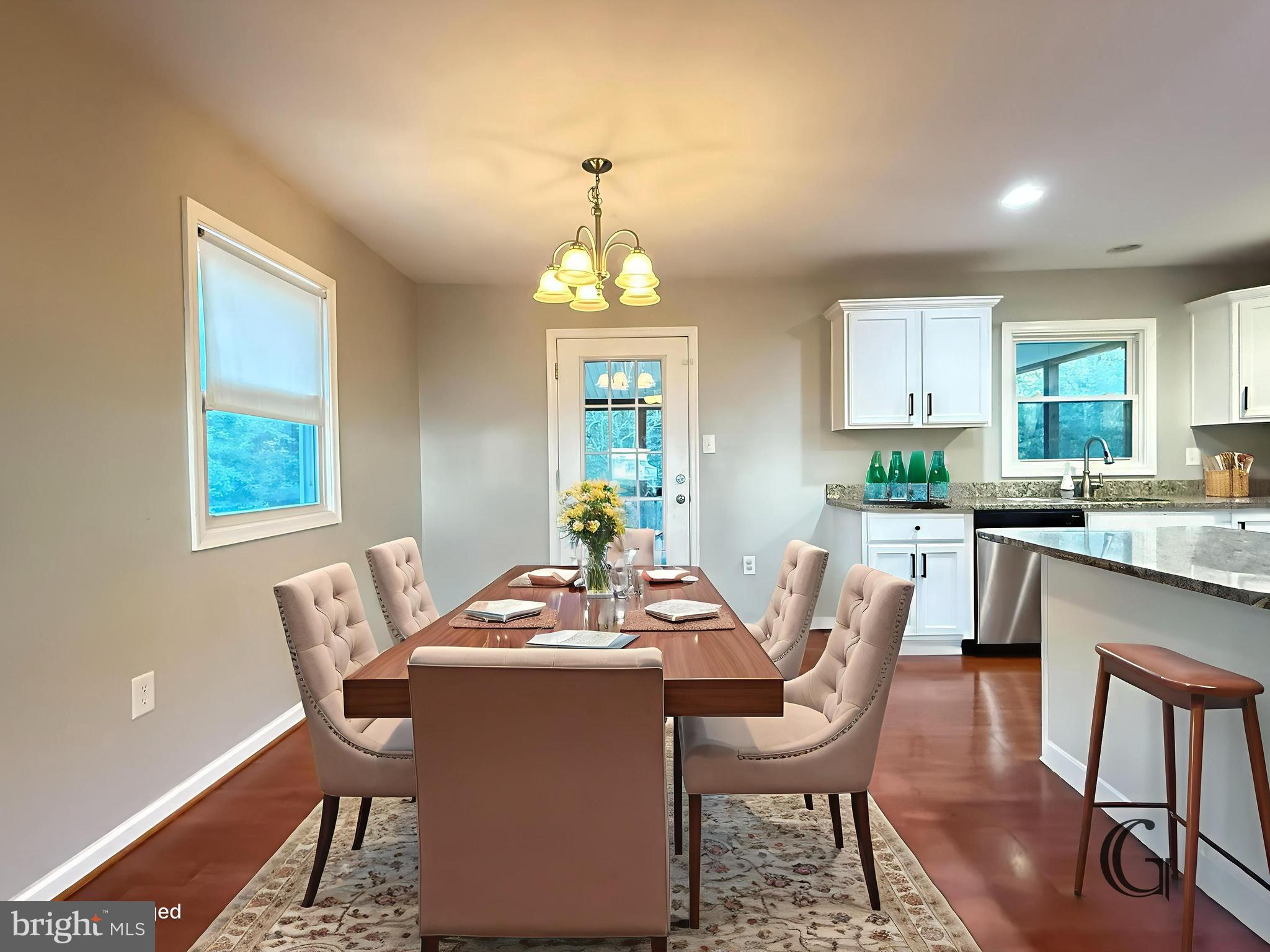 COUNTRY LAKES - Residential