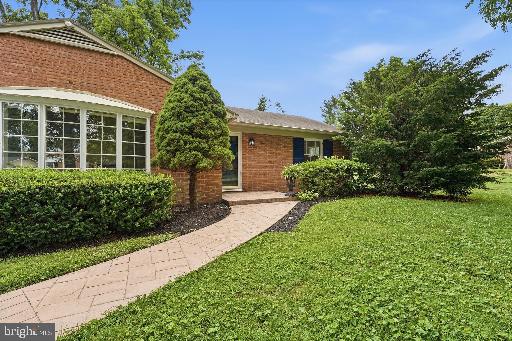 13028 WOODBURN DRIVE