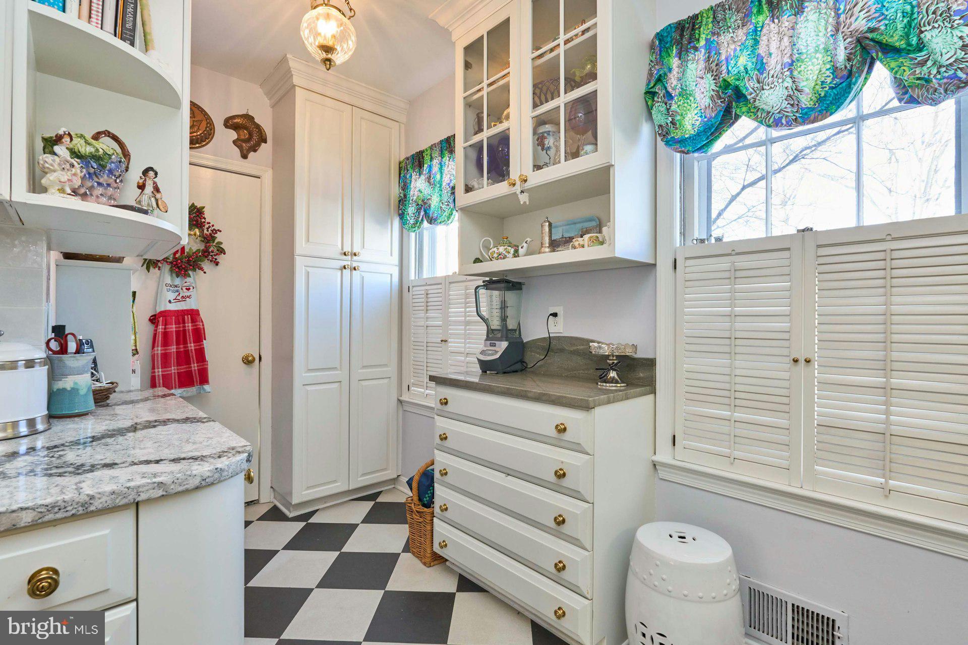 CHEVY CHASE - Residential