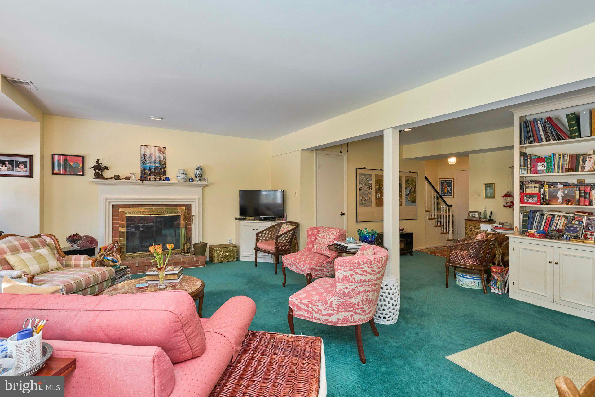 CHEVY CHASE - Residential