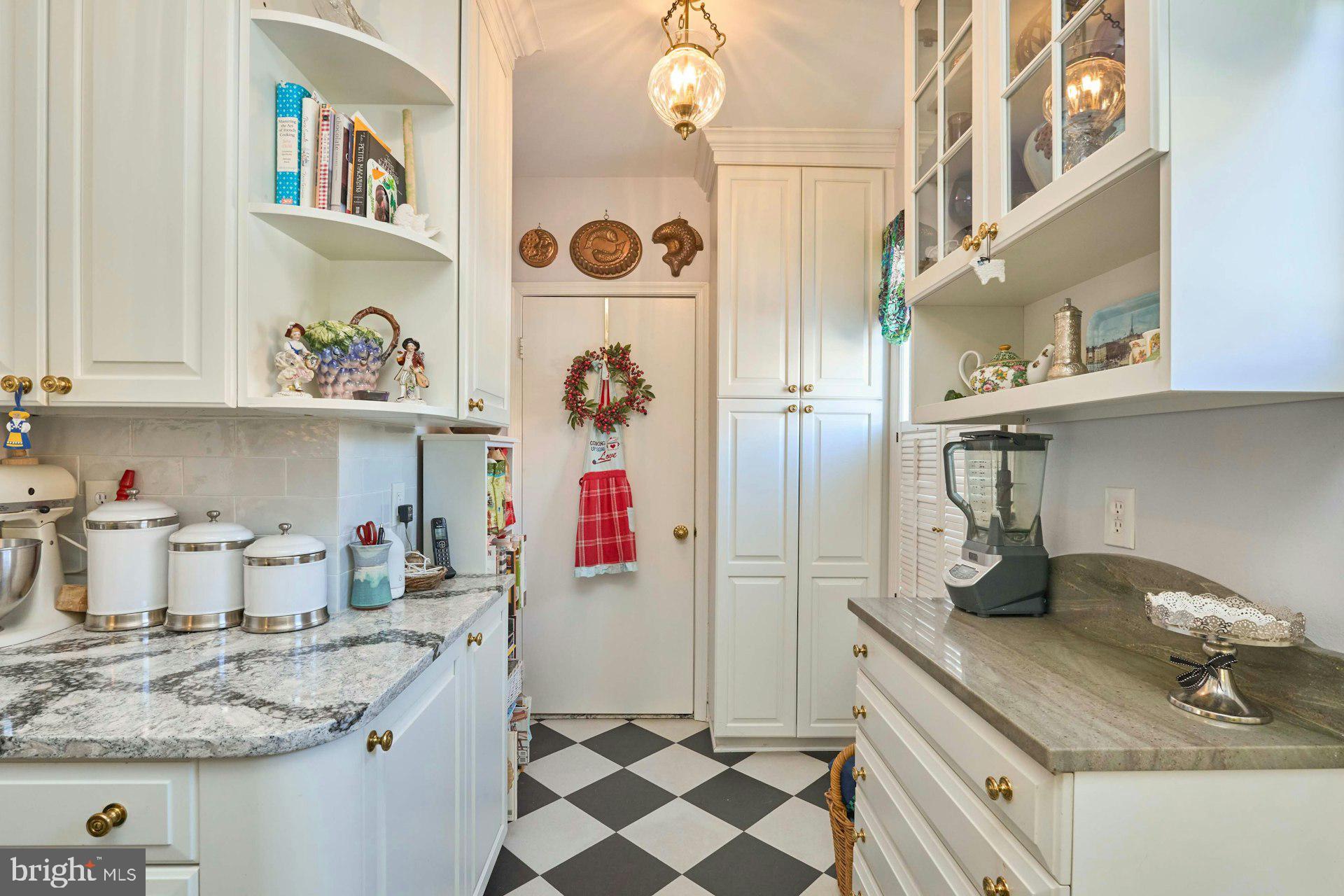 CHEVY CHASE - Residential