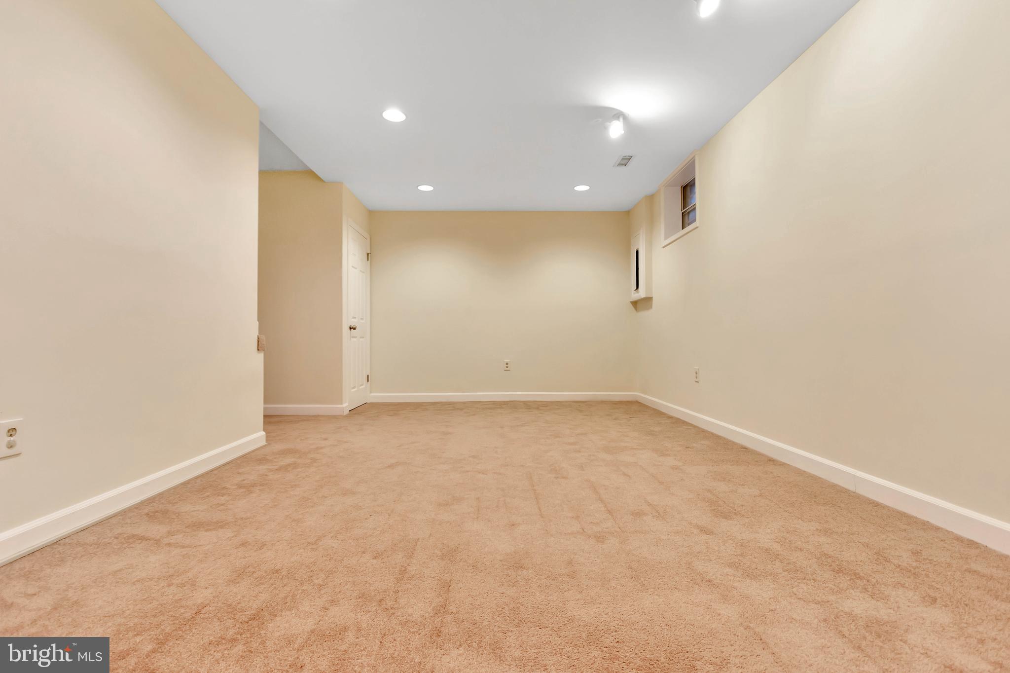 THE VILLAGE PARK - Residential