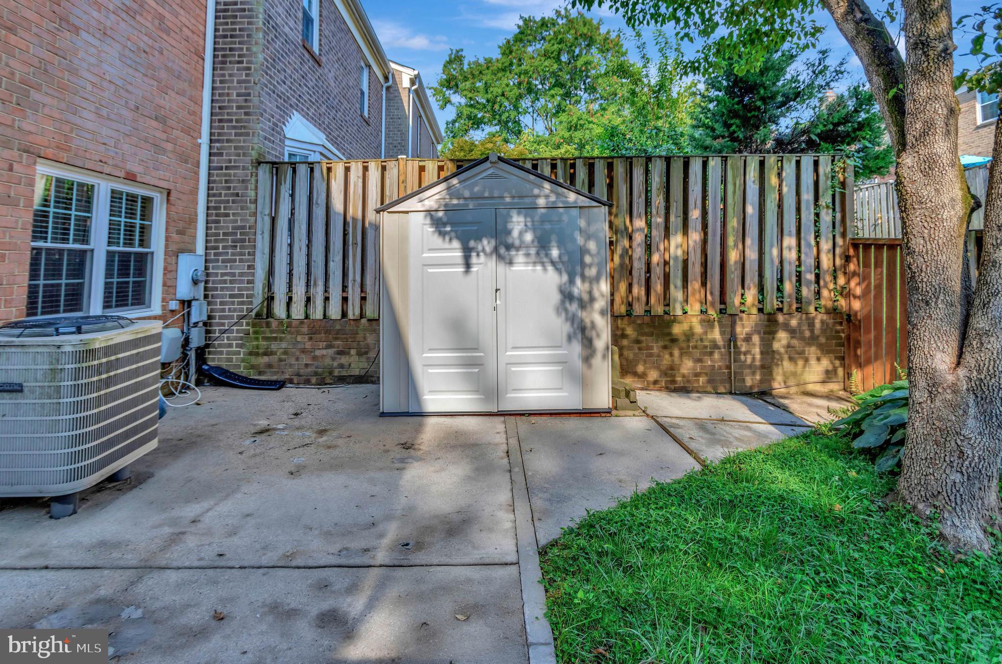 THE VILLAGE PARK - Residential