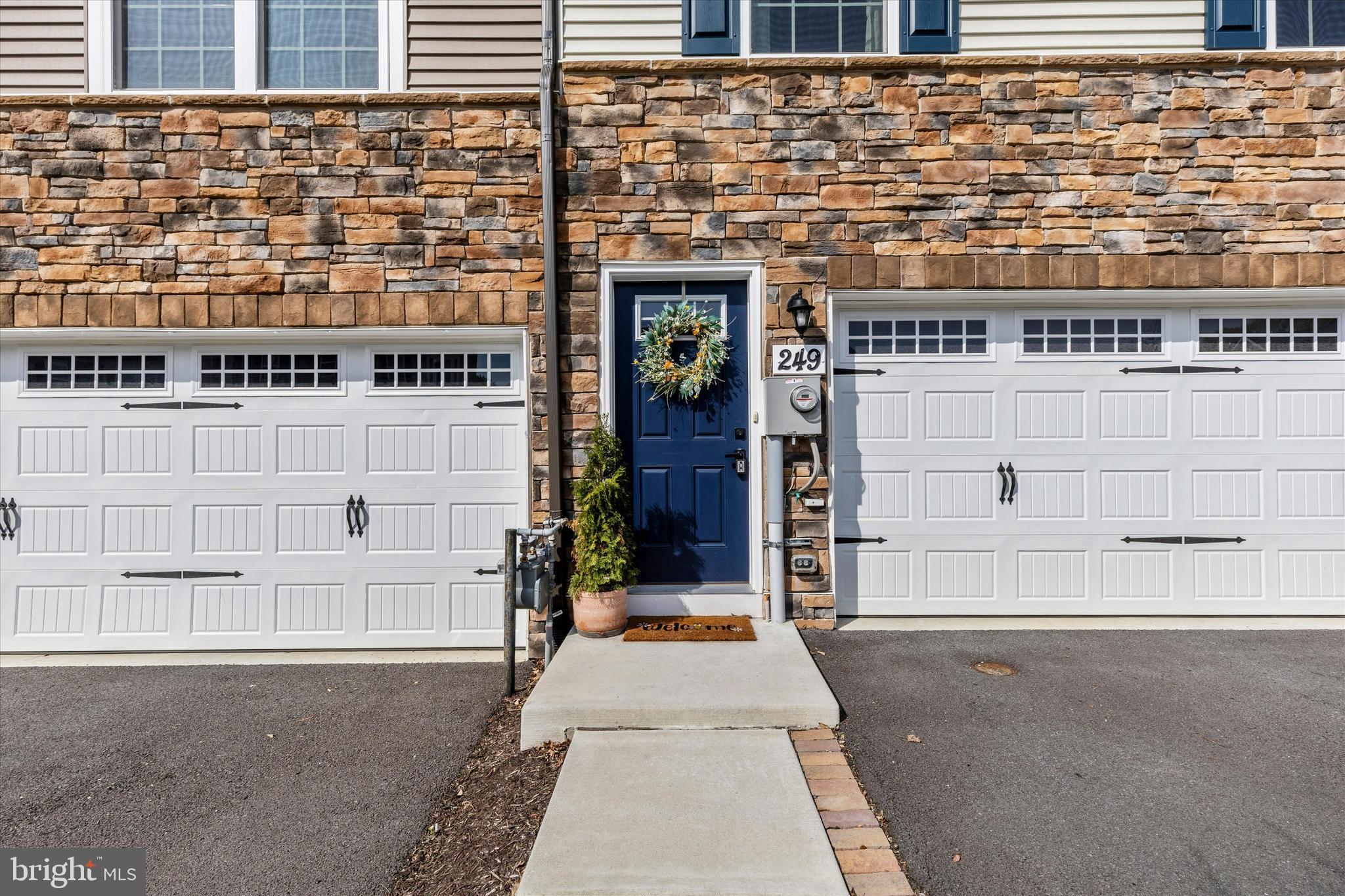 BELLE AIR TOWNHOMES - Residential