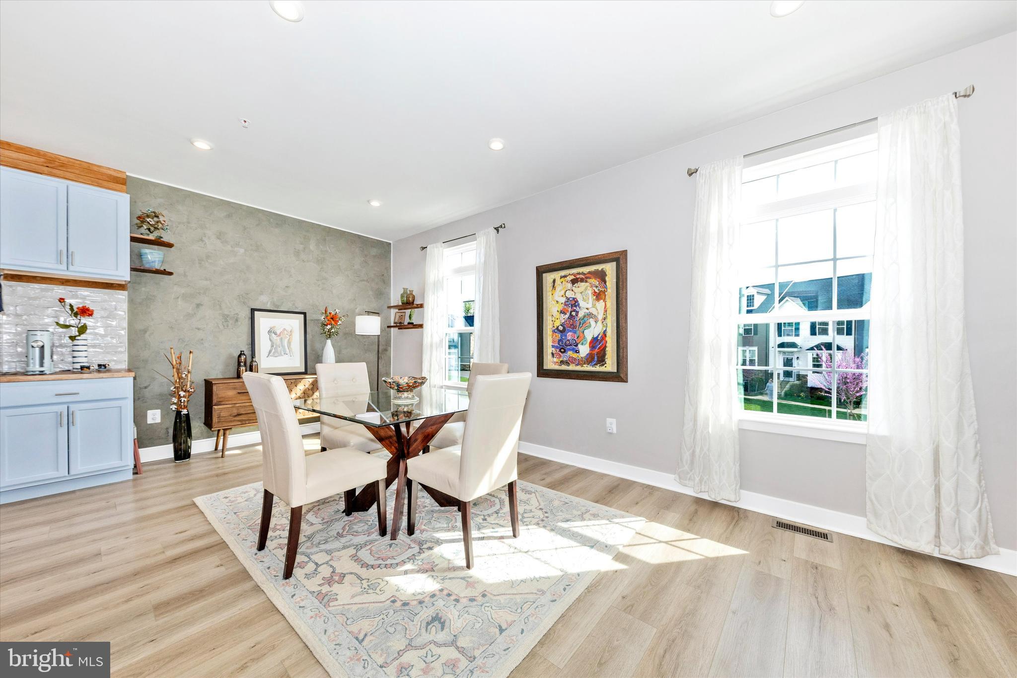 BELLE AIR TOWNHOMES - Residential