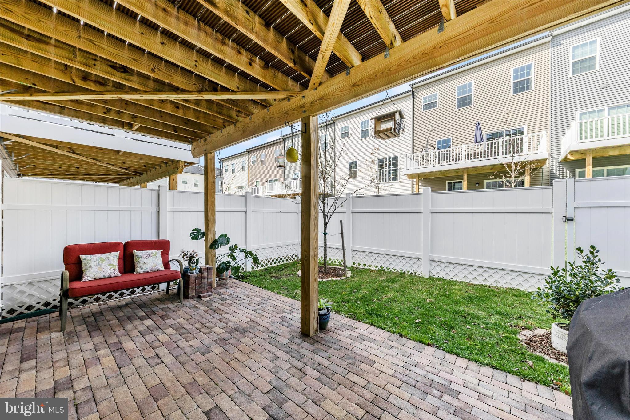 BELLE AIR TOWNHOMES - Residential