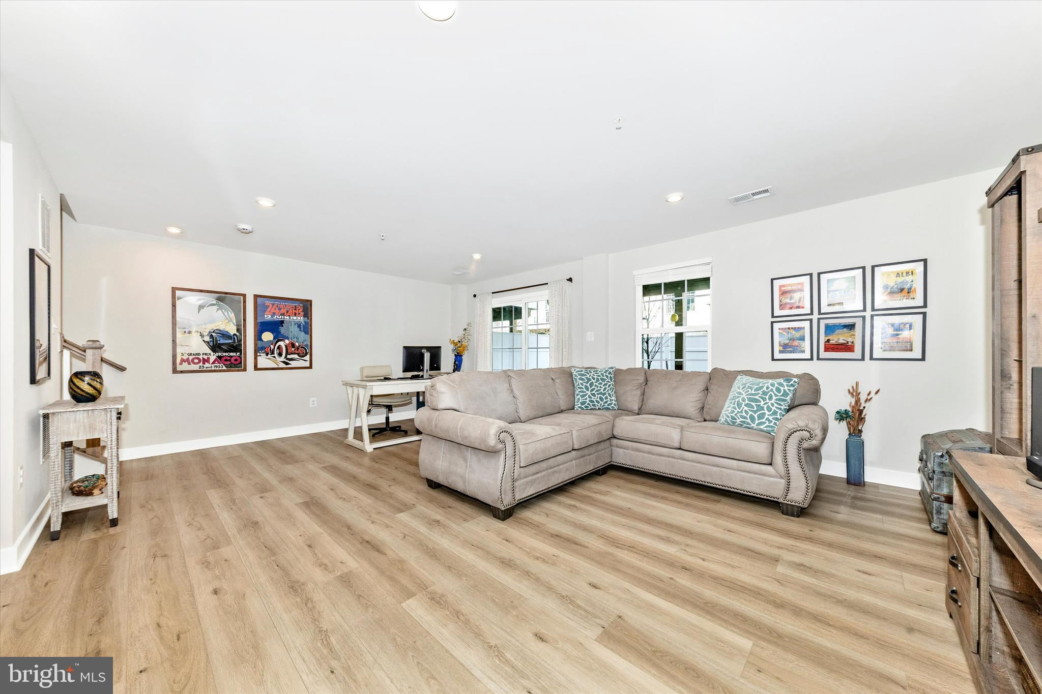 BELLE AIR TOWNHOMES - Residential