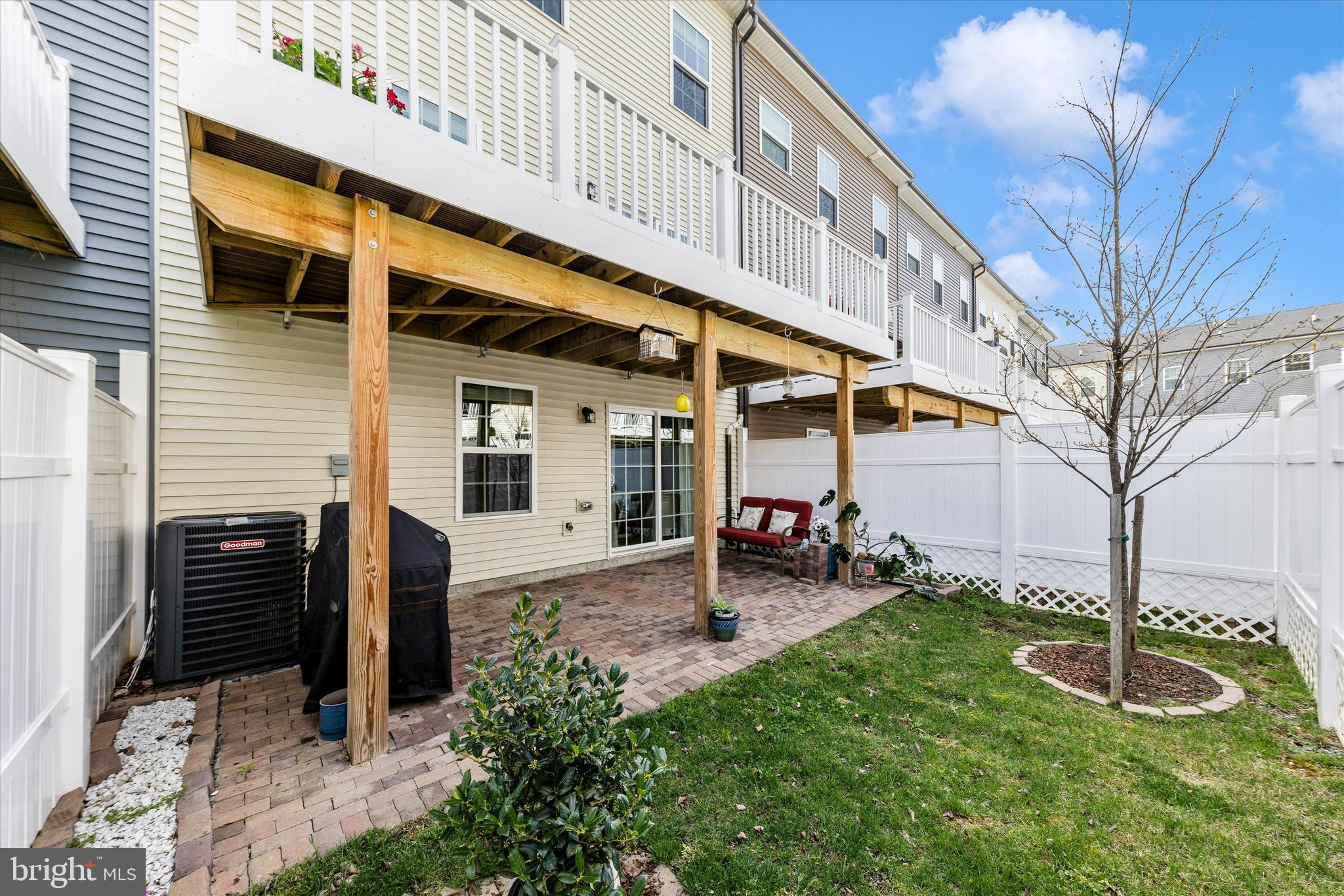 BELLE AIR TOWNHOMES - Residential