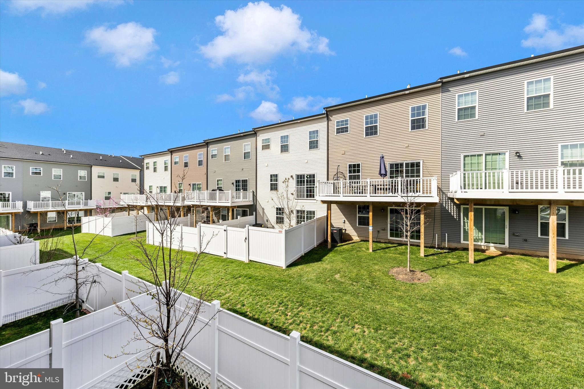 BELLE AIR TOWNHOMES - Residential