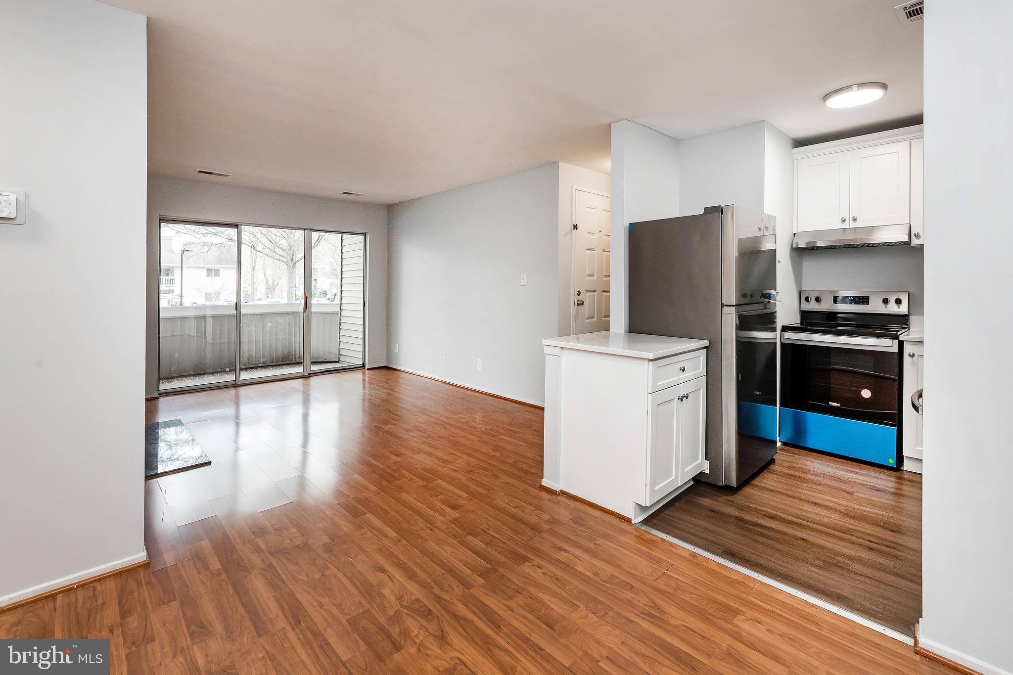 FARMINGDALE - Residential