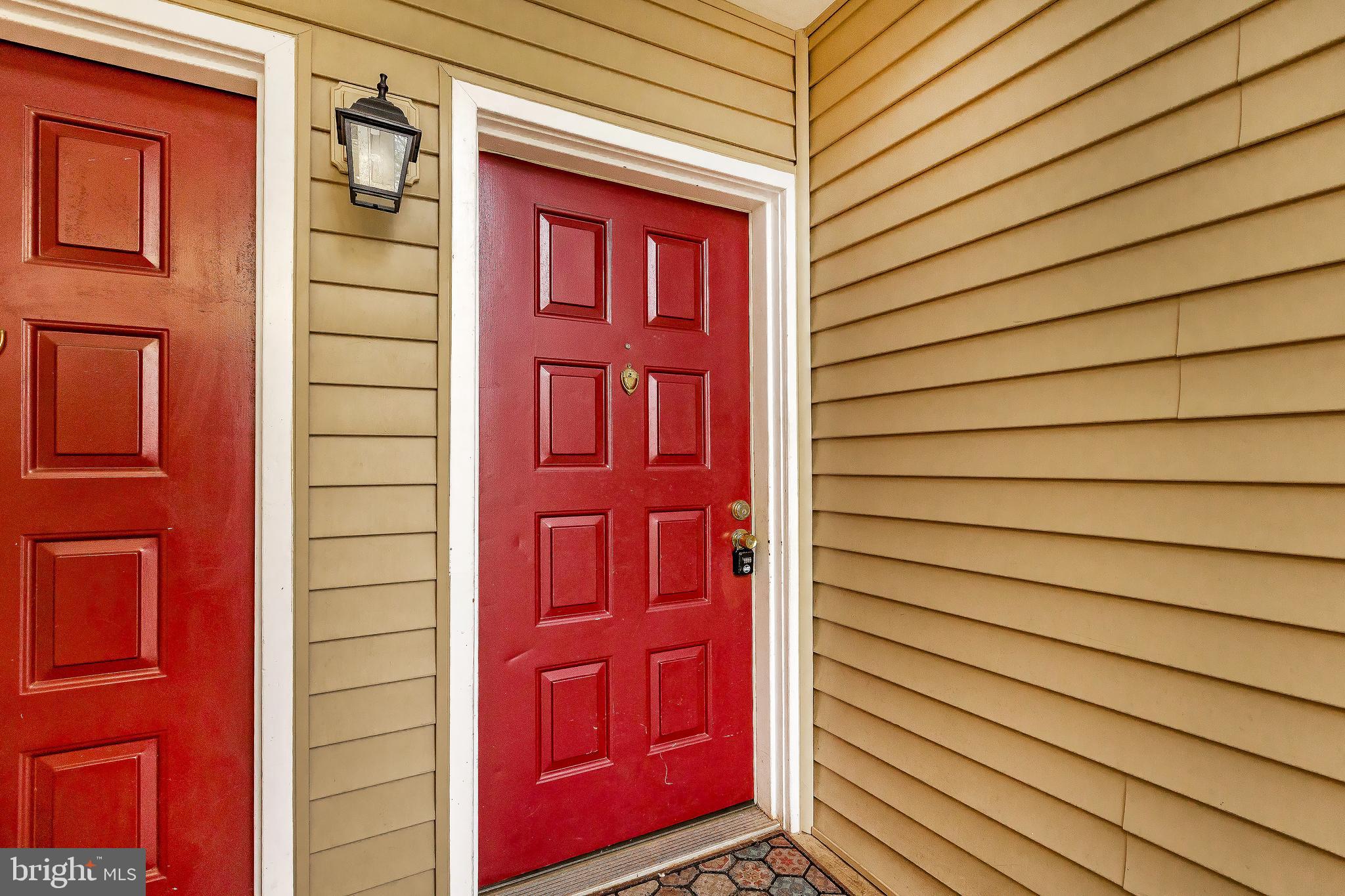 FARMINGDALE - Residential