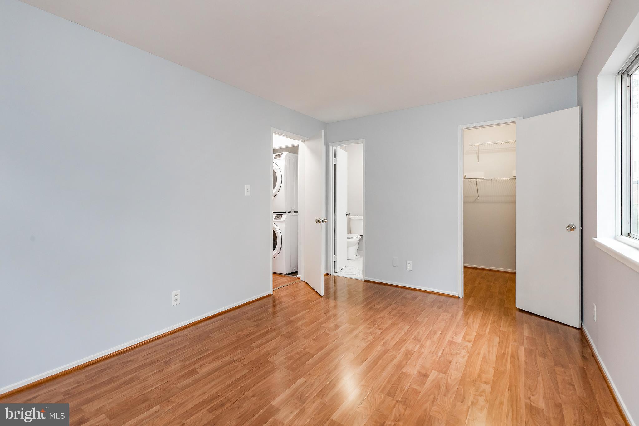 FARMINGDALE - Residential