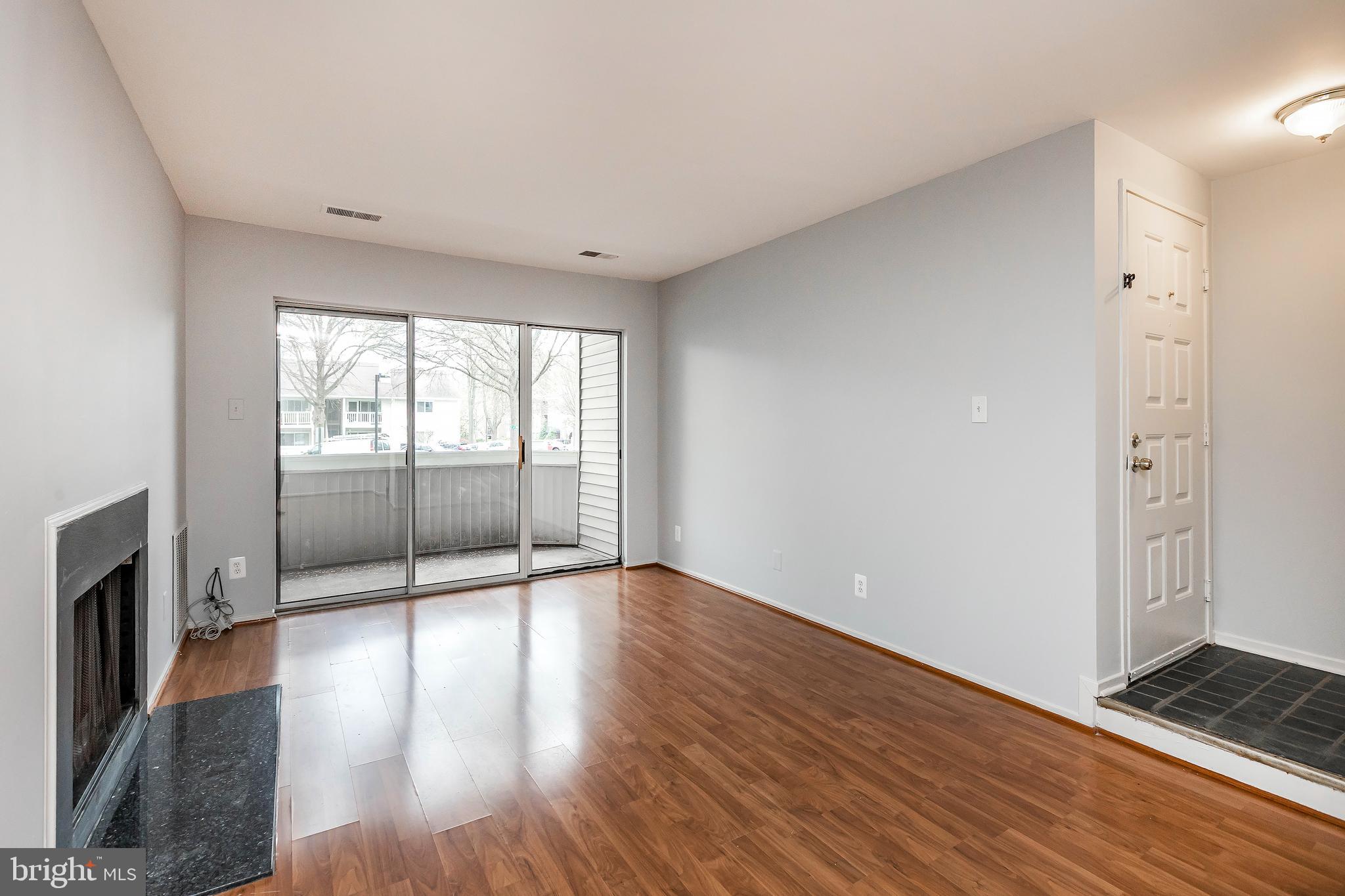 FARMINGDALE - Residential