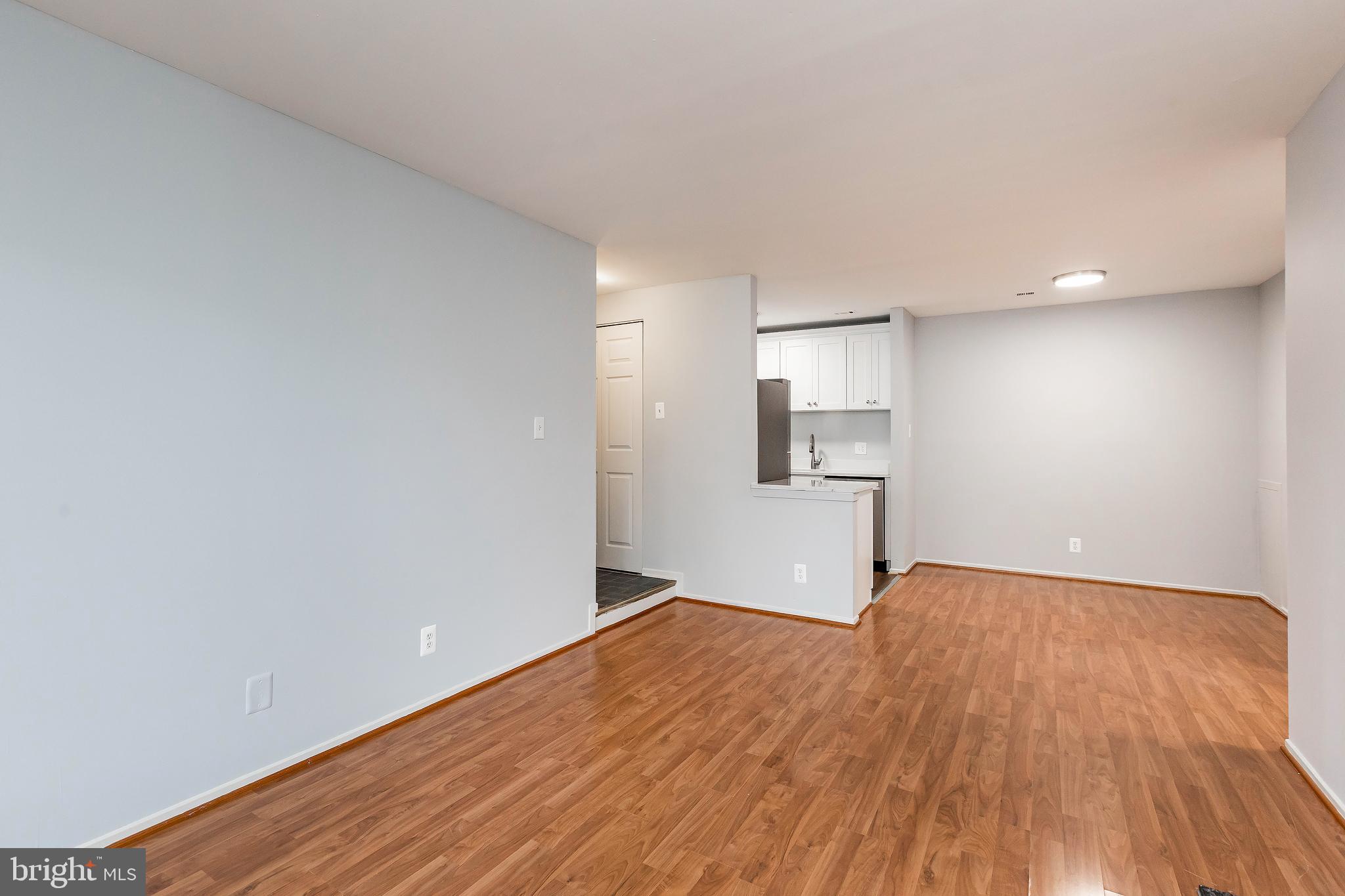 FARMINGDALE - Residential