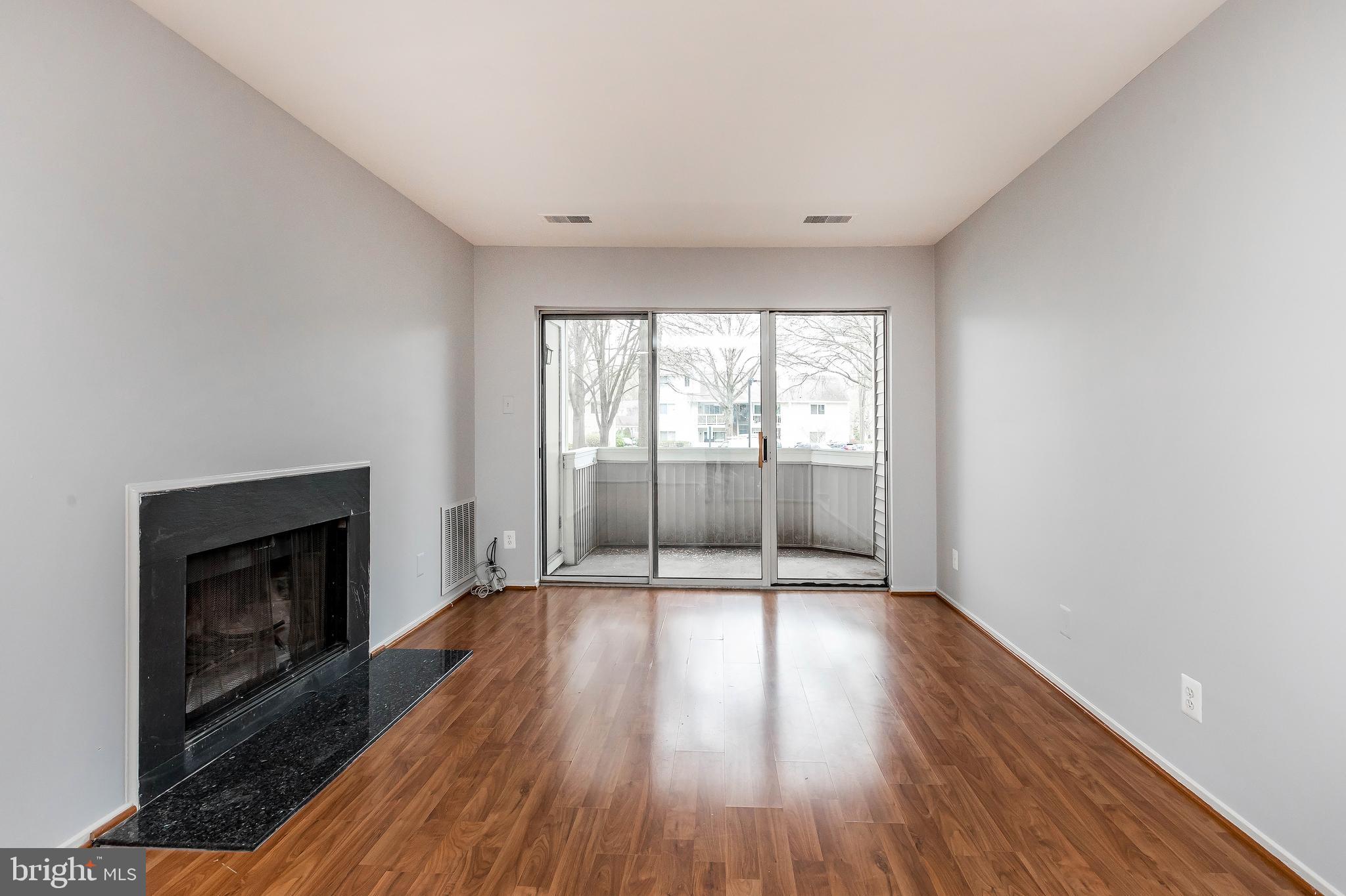 FARMINGDALE - Residential