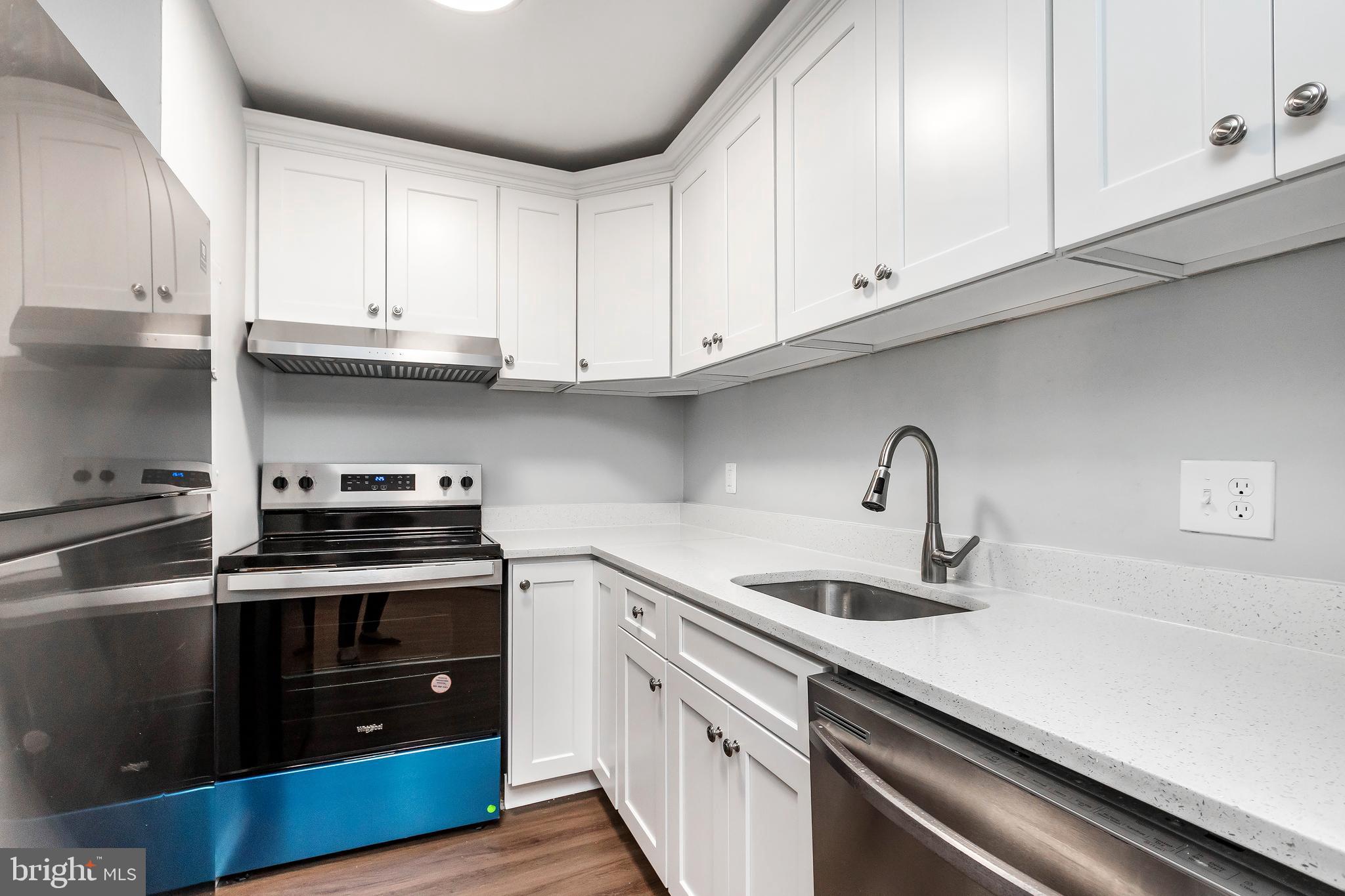 FARMINGDALE - Residential