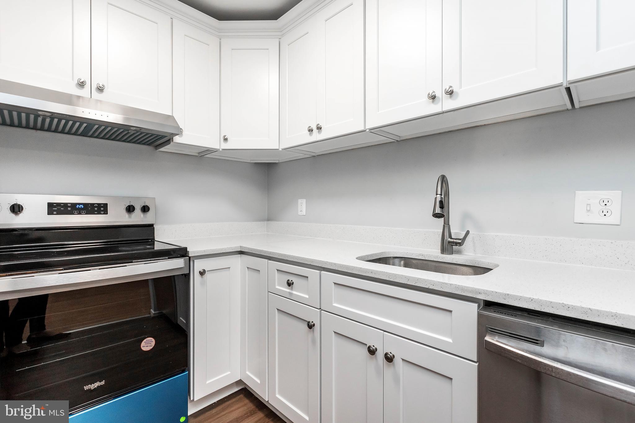 FARMINGDALE - Residential