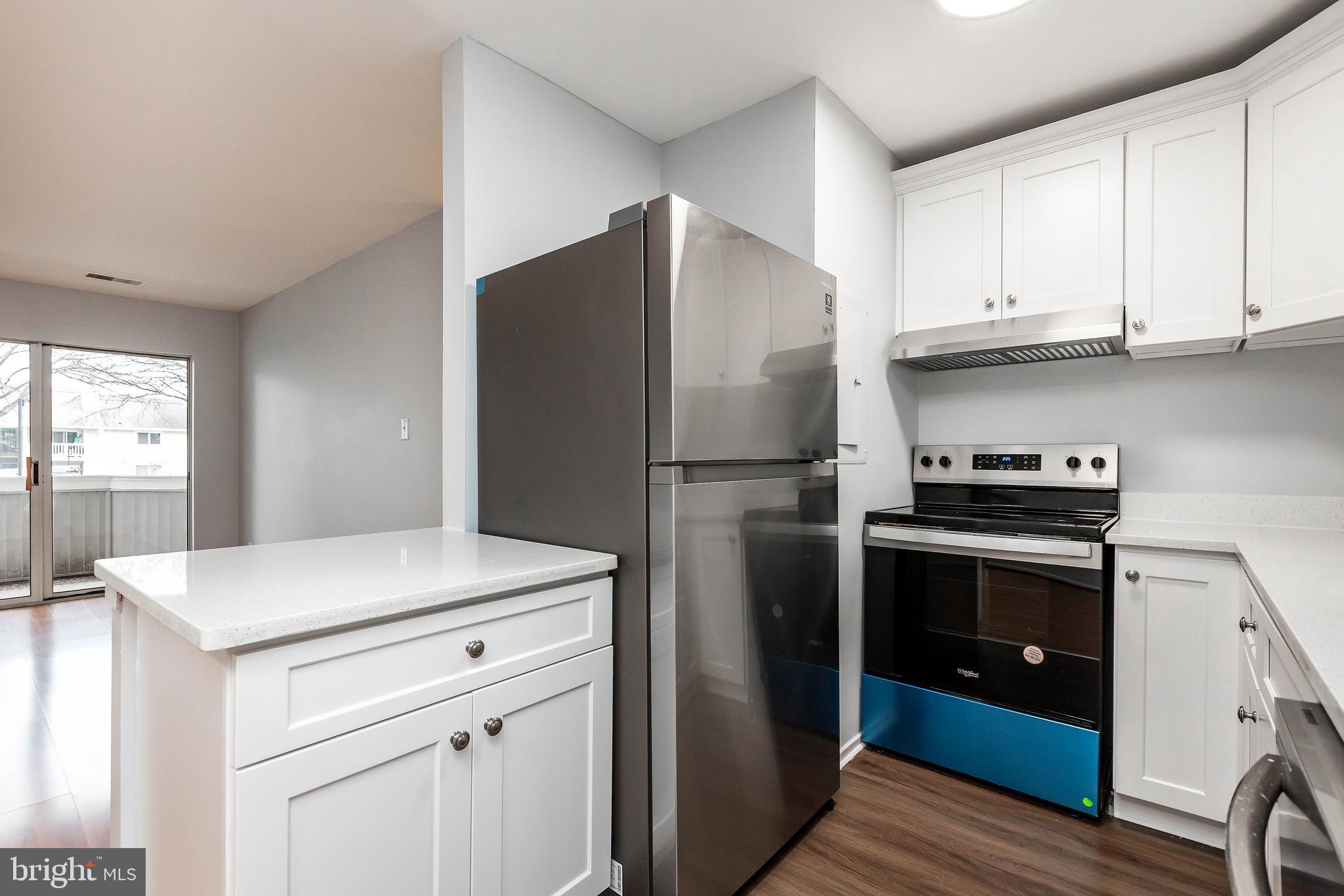 FARMINGDALE - Residential