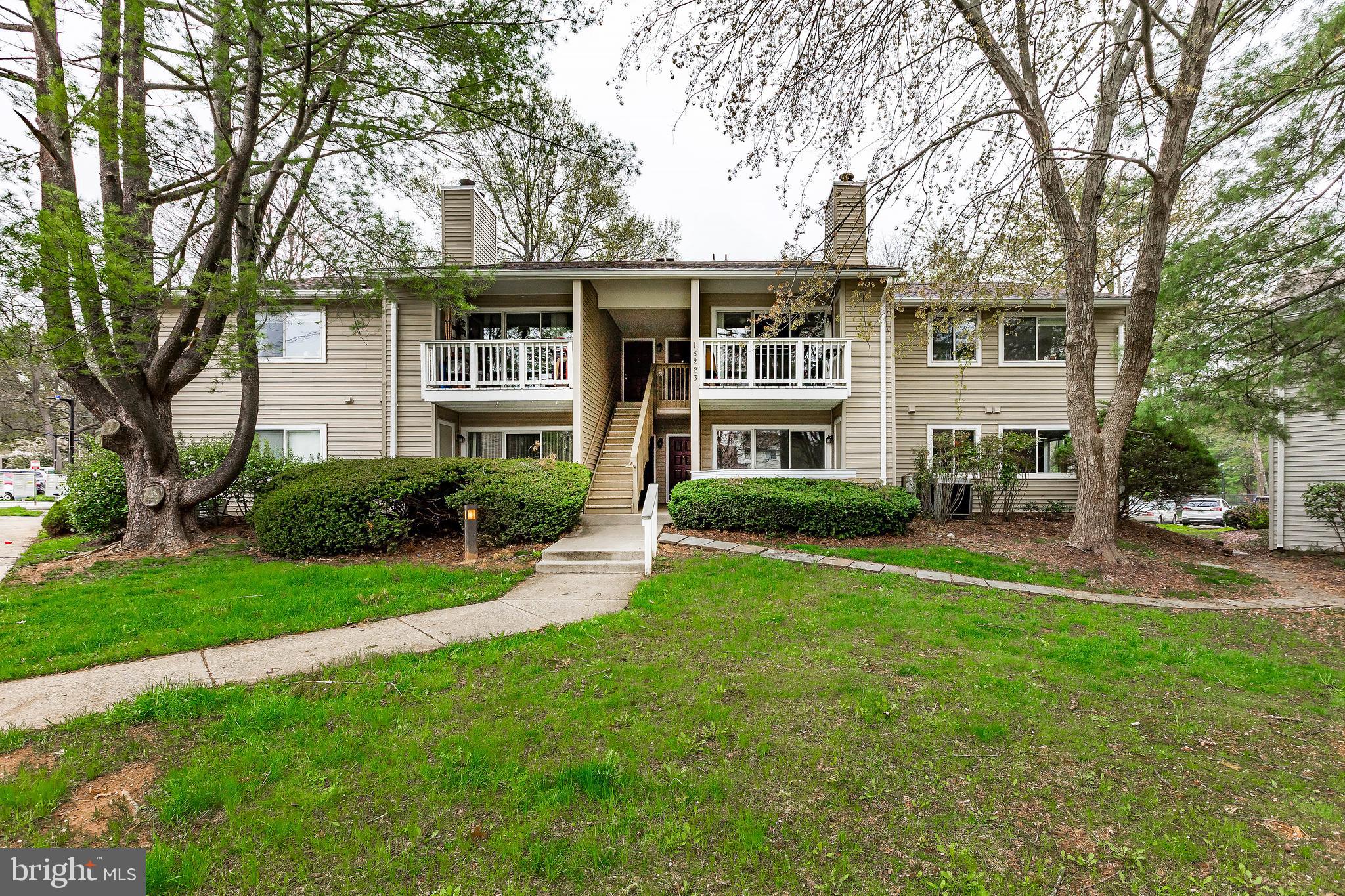 FARMINGDALE - Residential