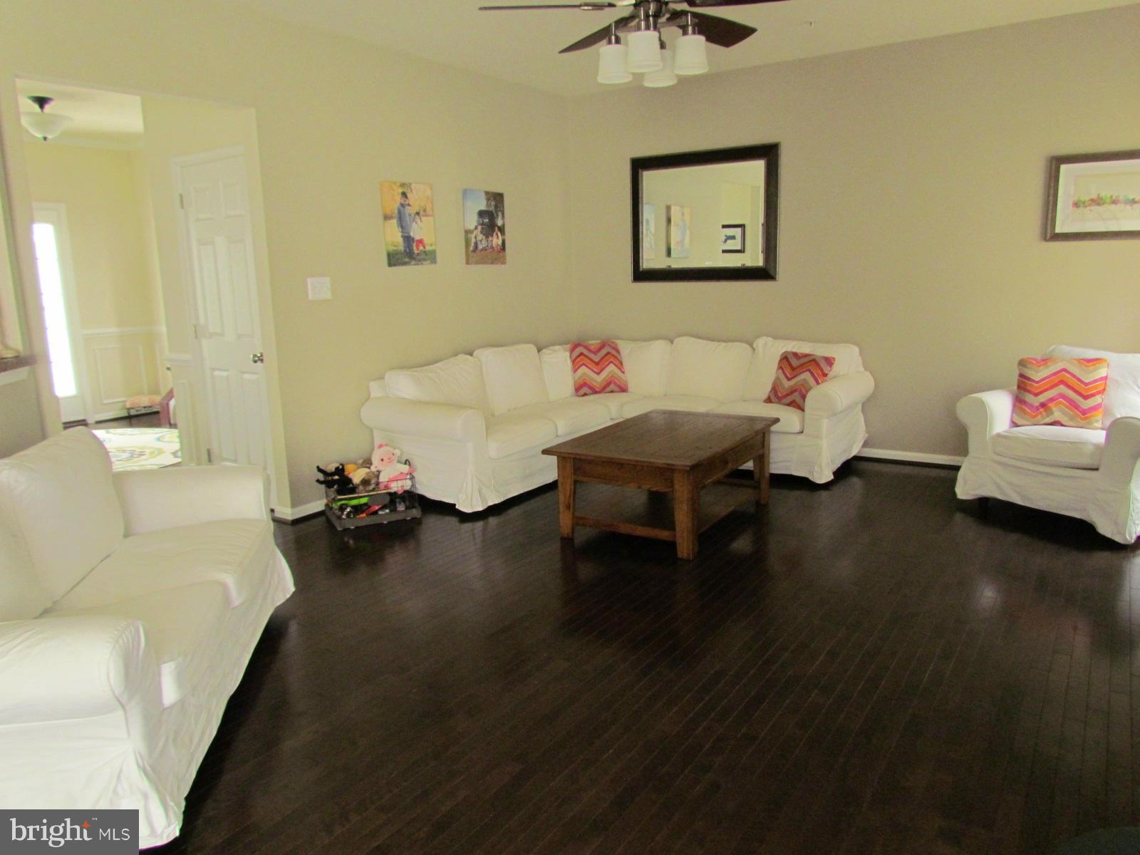 ELIZABETH HILLS PHASE 1 - Residential Lease