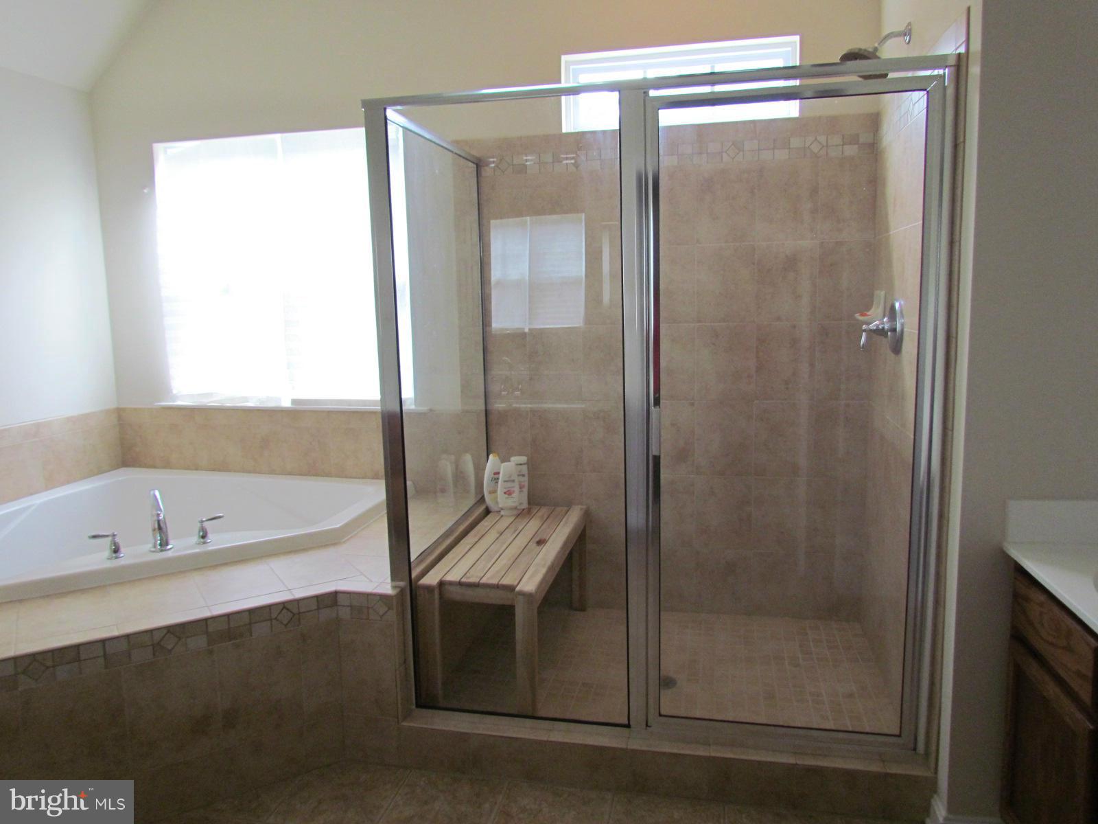 ELIZABETH HILLS PHASE 1 - Residential Lease