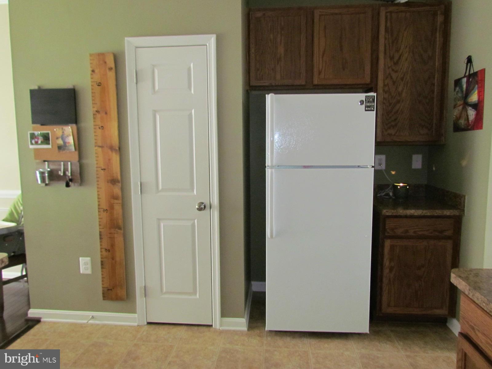 ELIZABETH HILLS PHASE 1 - Residential Lease