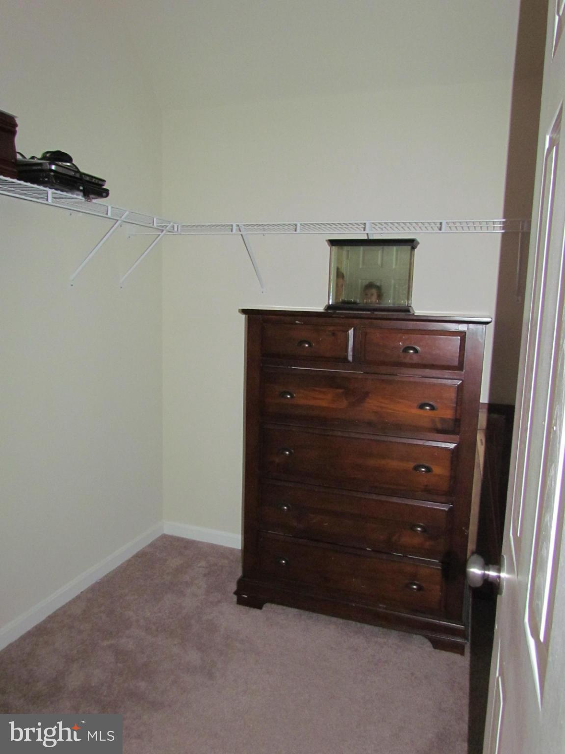 ELIZABETH HILLS PHASE 1 - Residential Lease