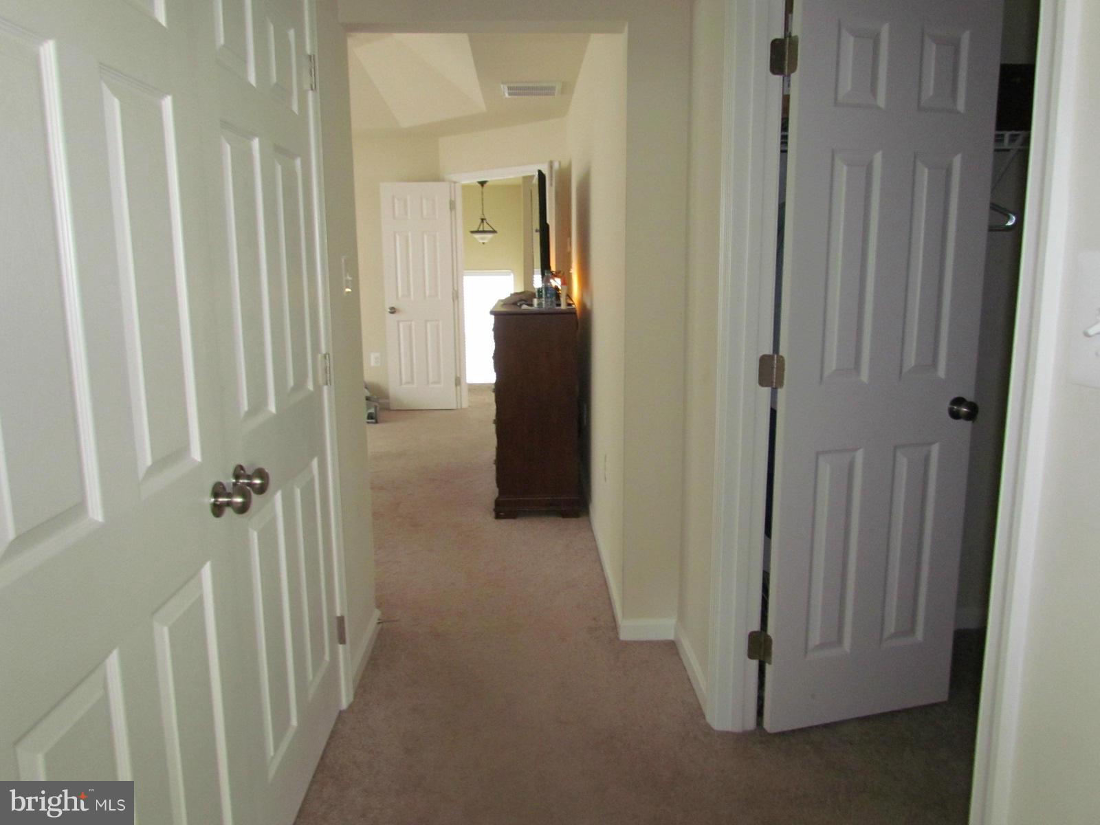 ELIZABETH HILLS PHASE 1 - Residential Lease