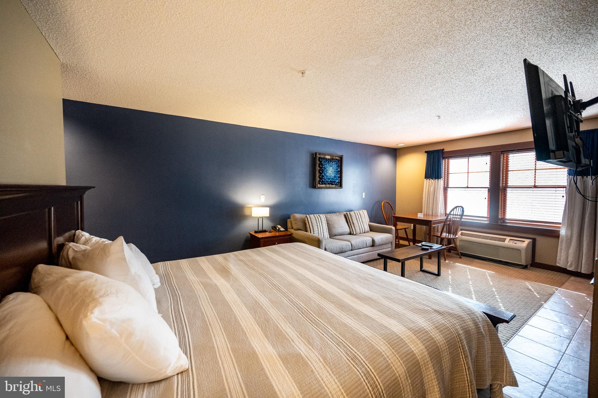 SILVER TREE SUITES - Residential