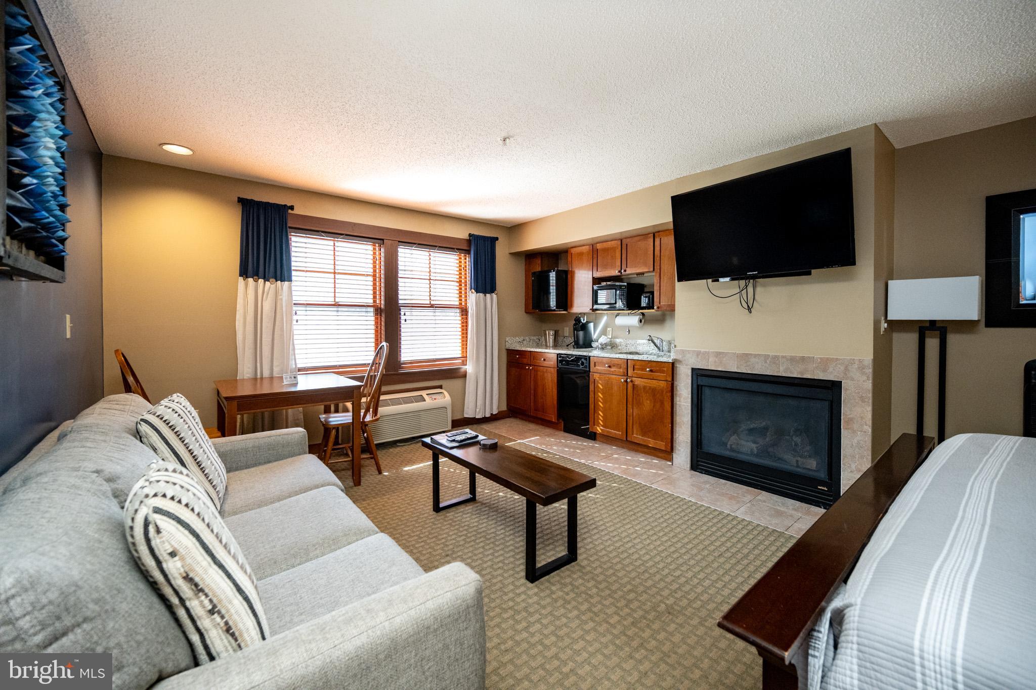 SILVER TREE SUITES - Residential