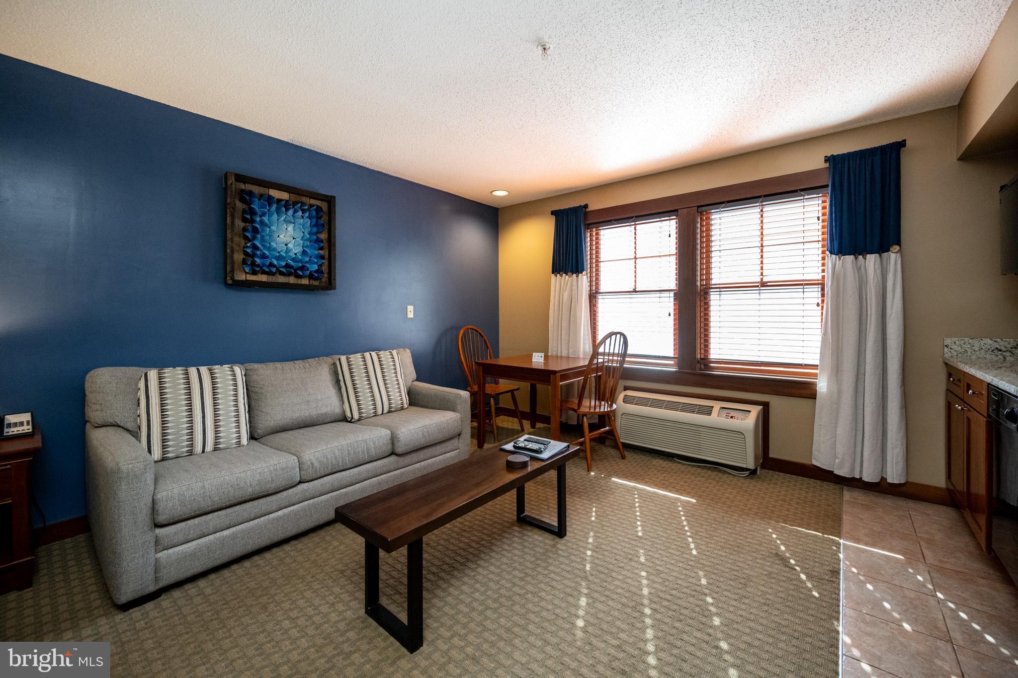 SILVER TREE SUITES - Residential