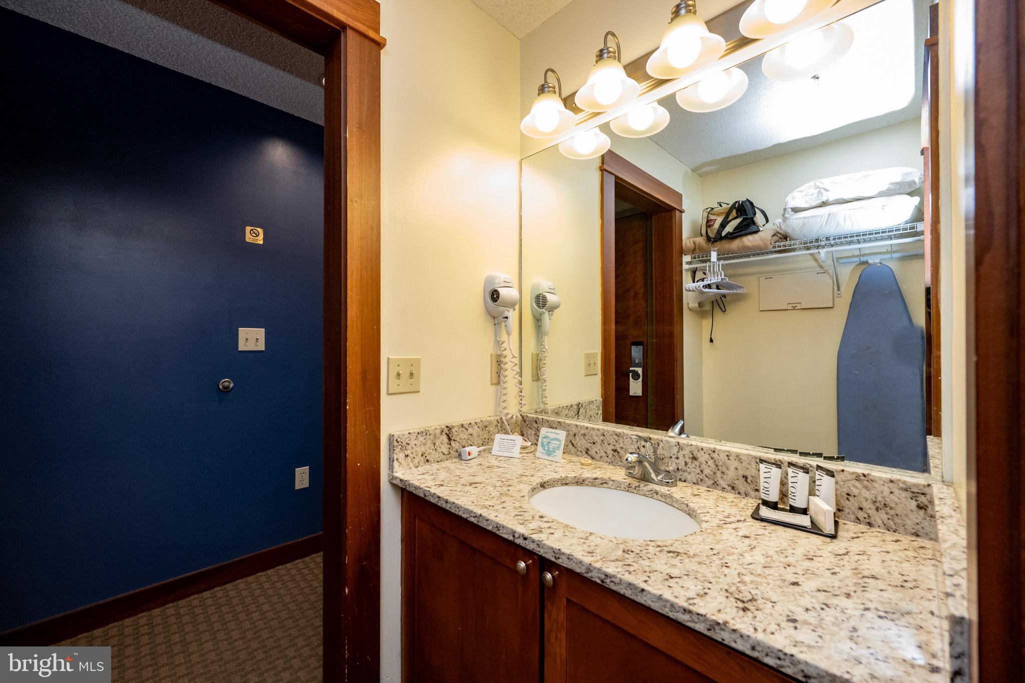 SILVER TREE SUITES - Residential