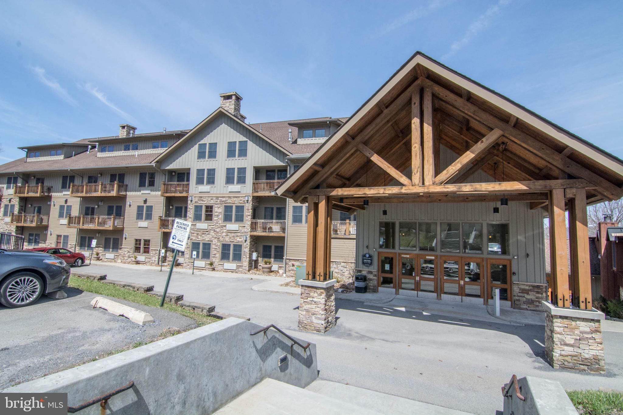 SILVER TREE SUITES - Residential