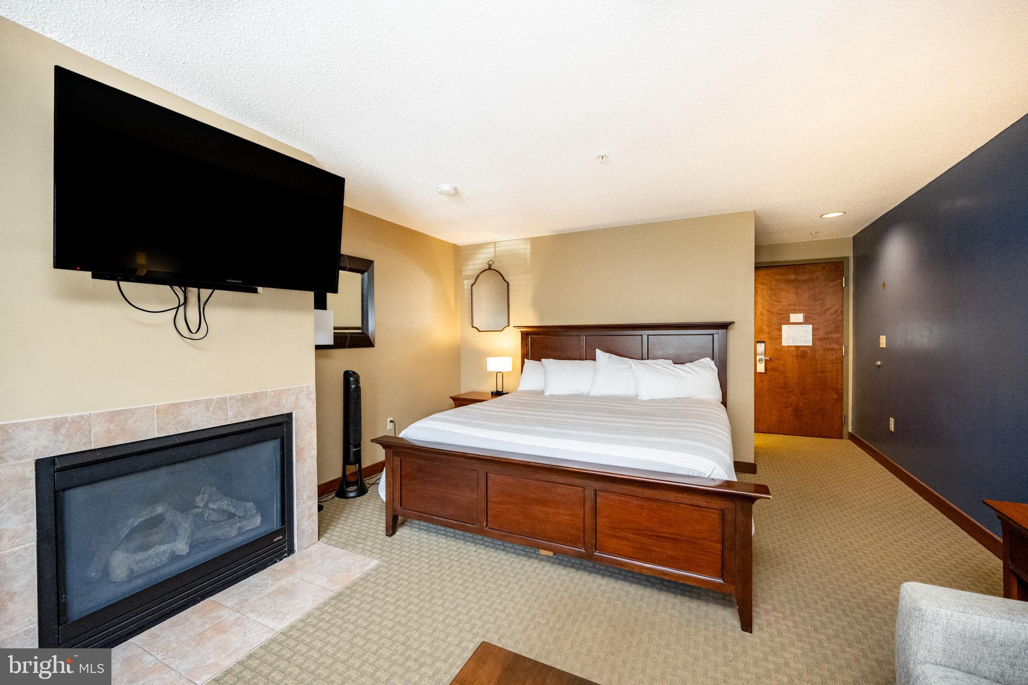 SILVER TREE SUITES - Residential