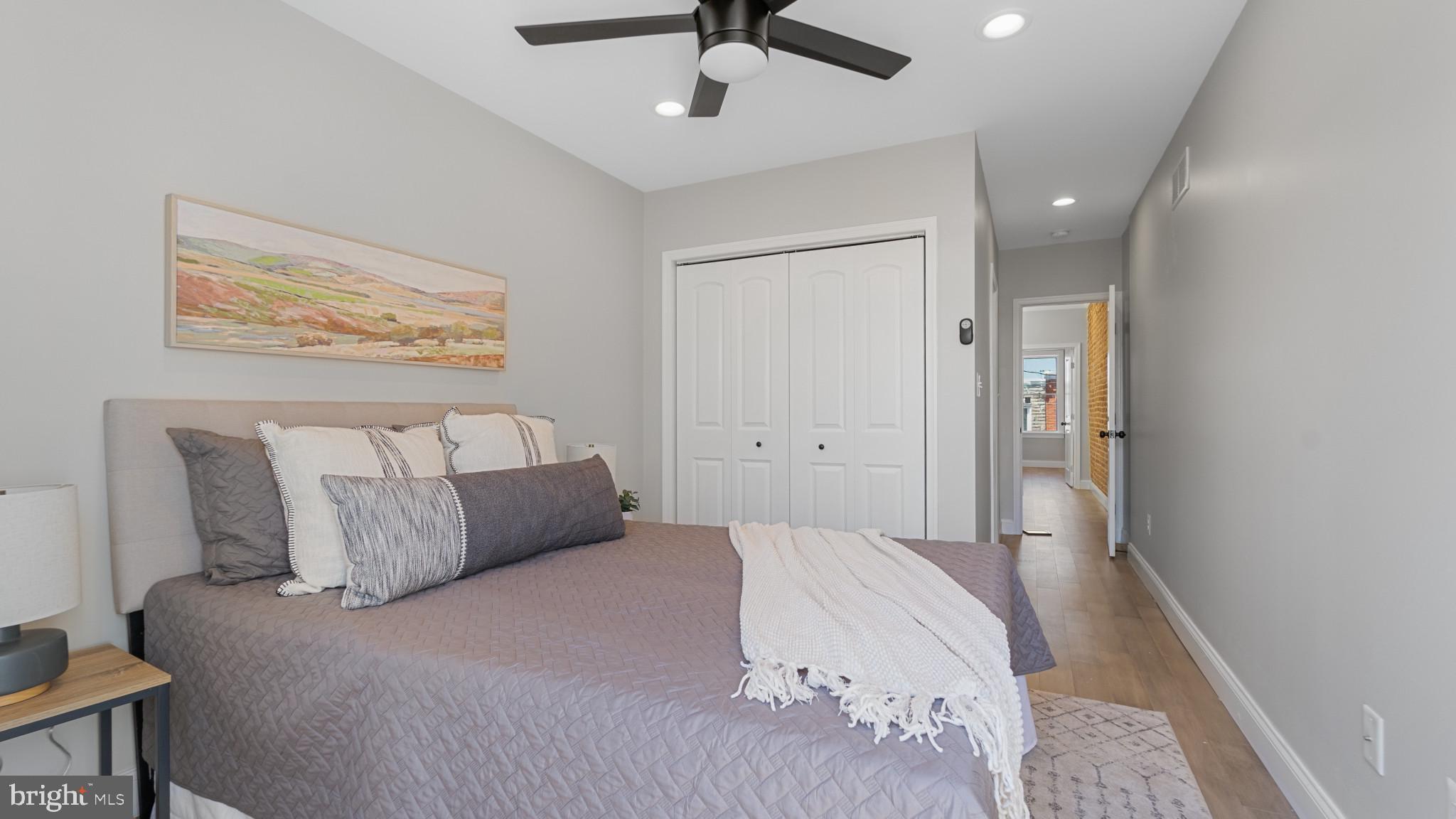 LOCUST POINT - Residential