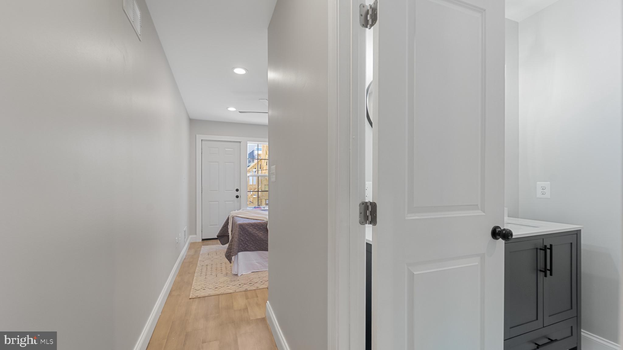 LOCUST POINT - Residential