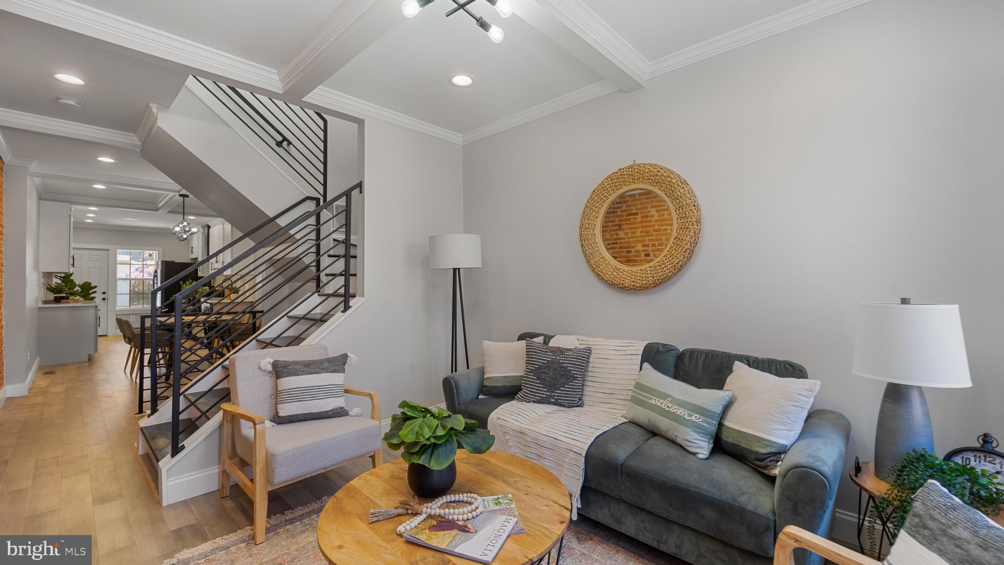 LOCUST POINT - Residential