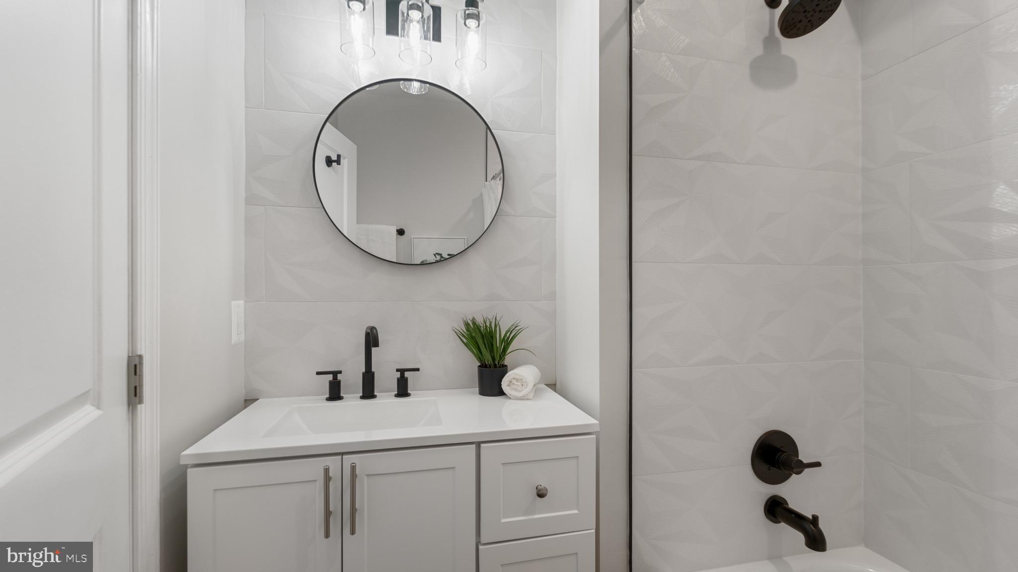 LOCUST POINT - Residential