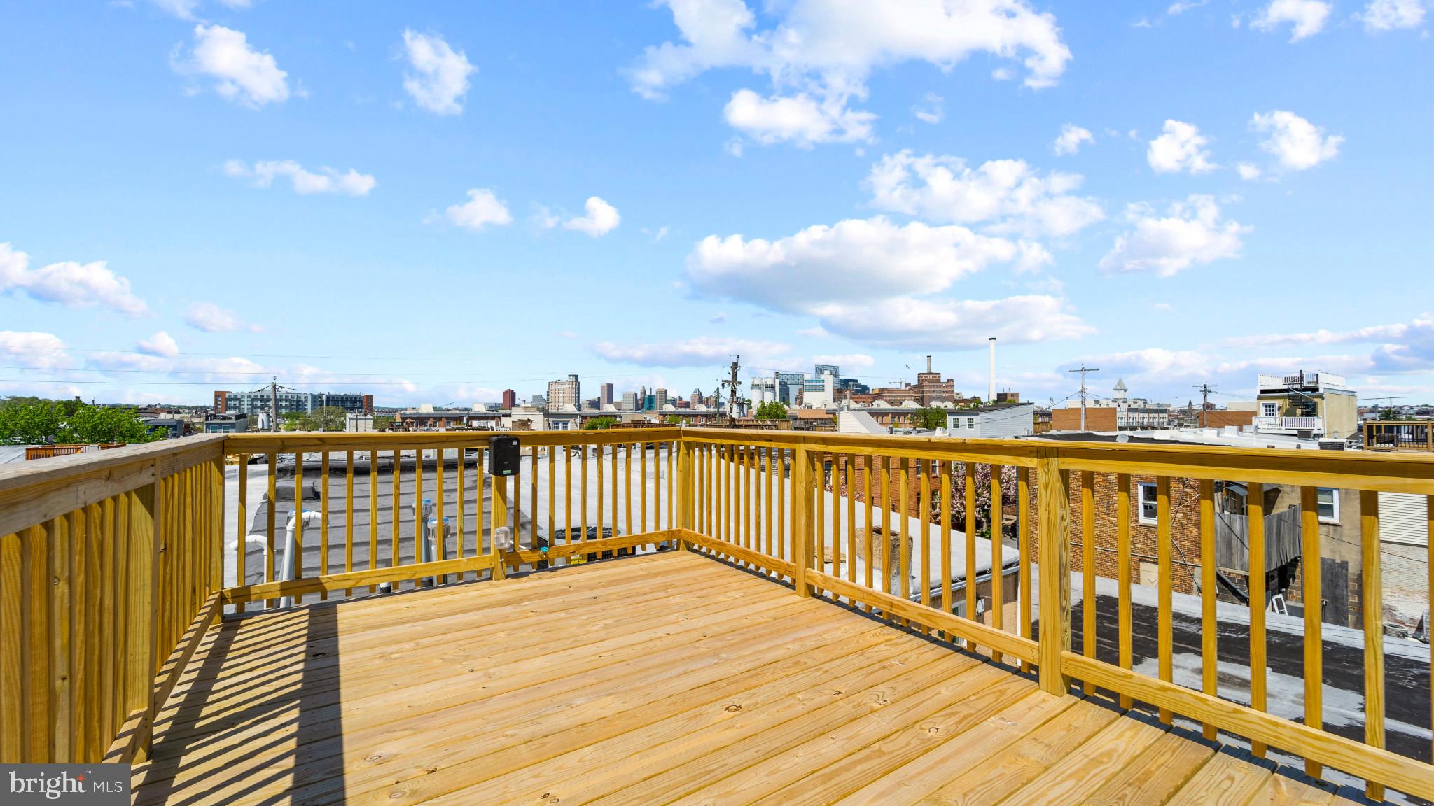 LOCUST POINT - Residential