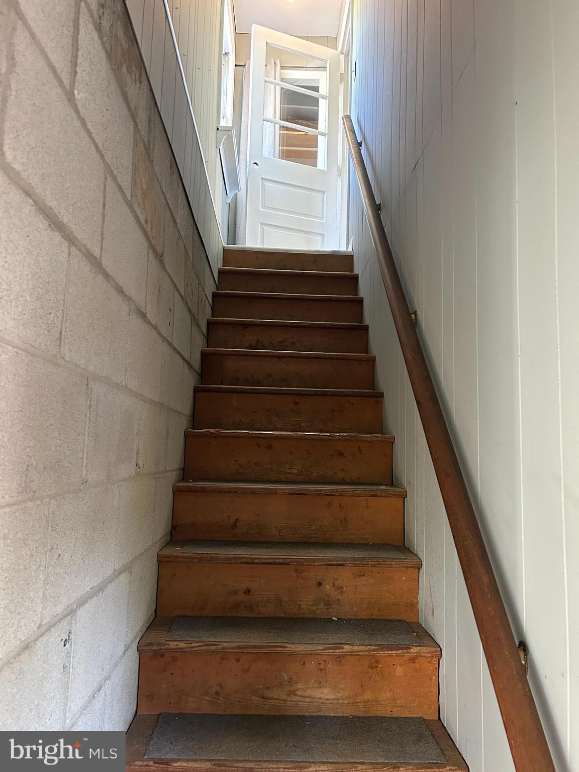 000 - Residential Lease