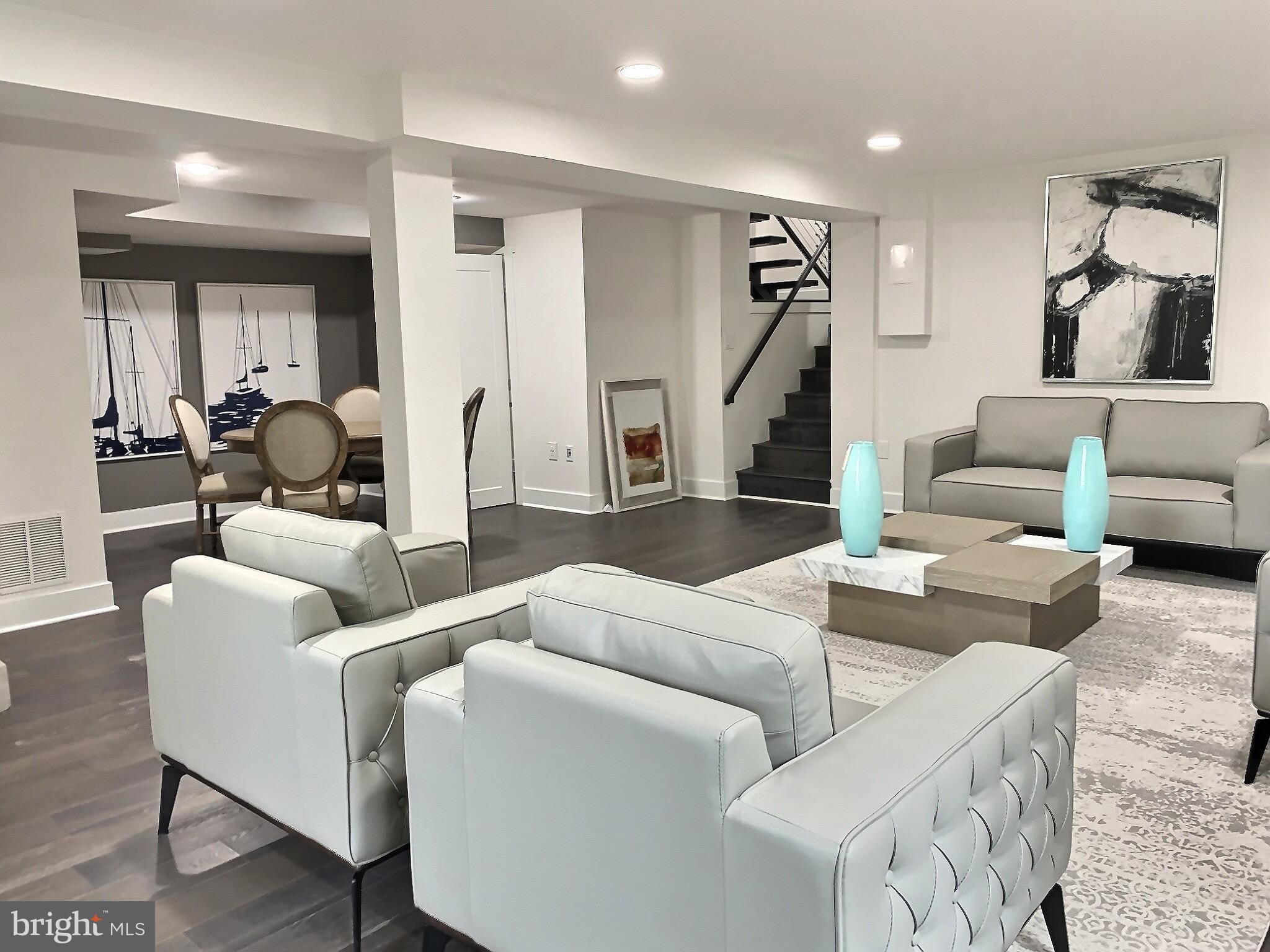 POTOMAC OUTSIDE - Residential