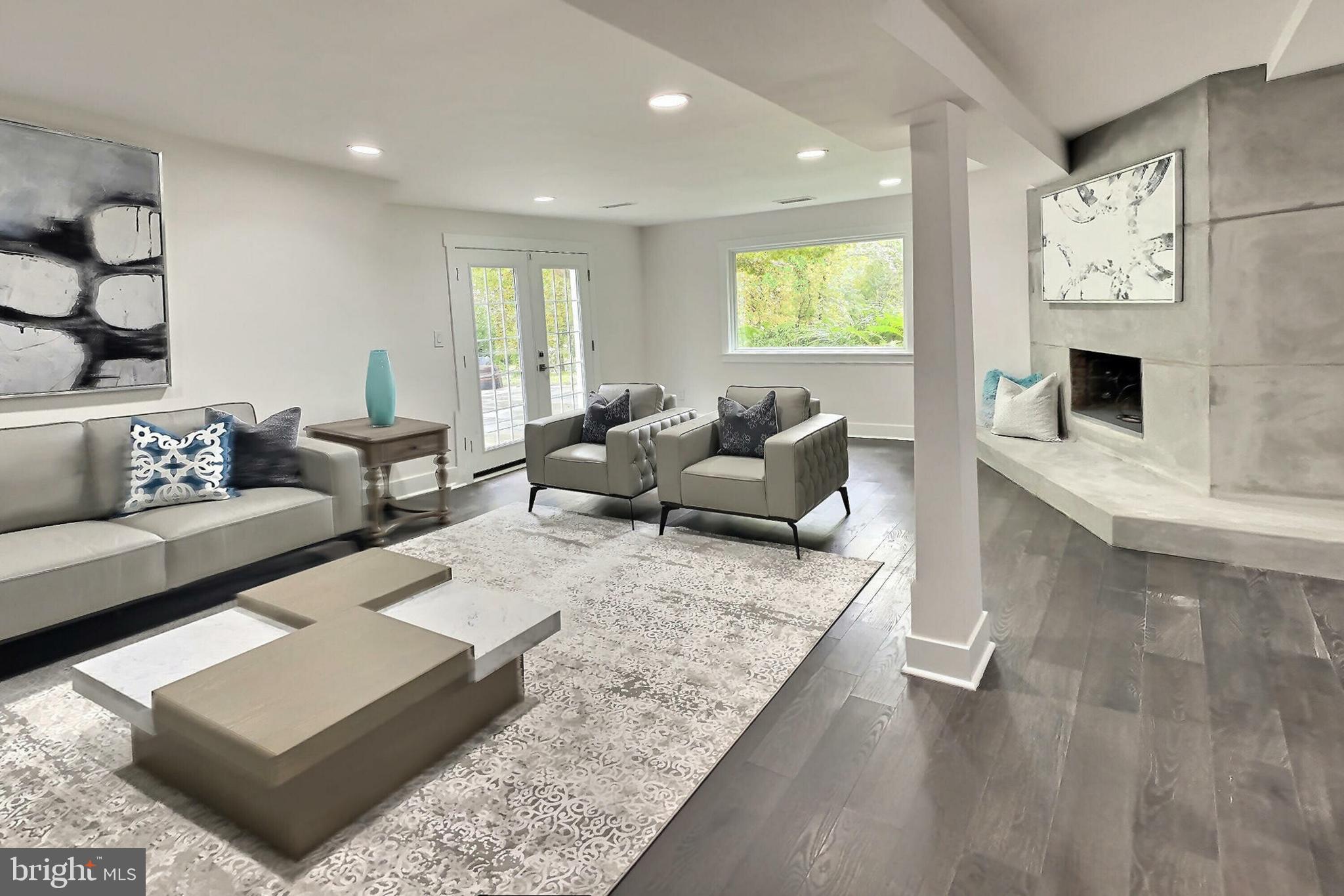 POTOMAC OUTSIDE - Residential