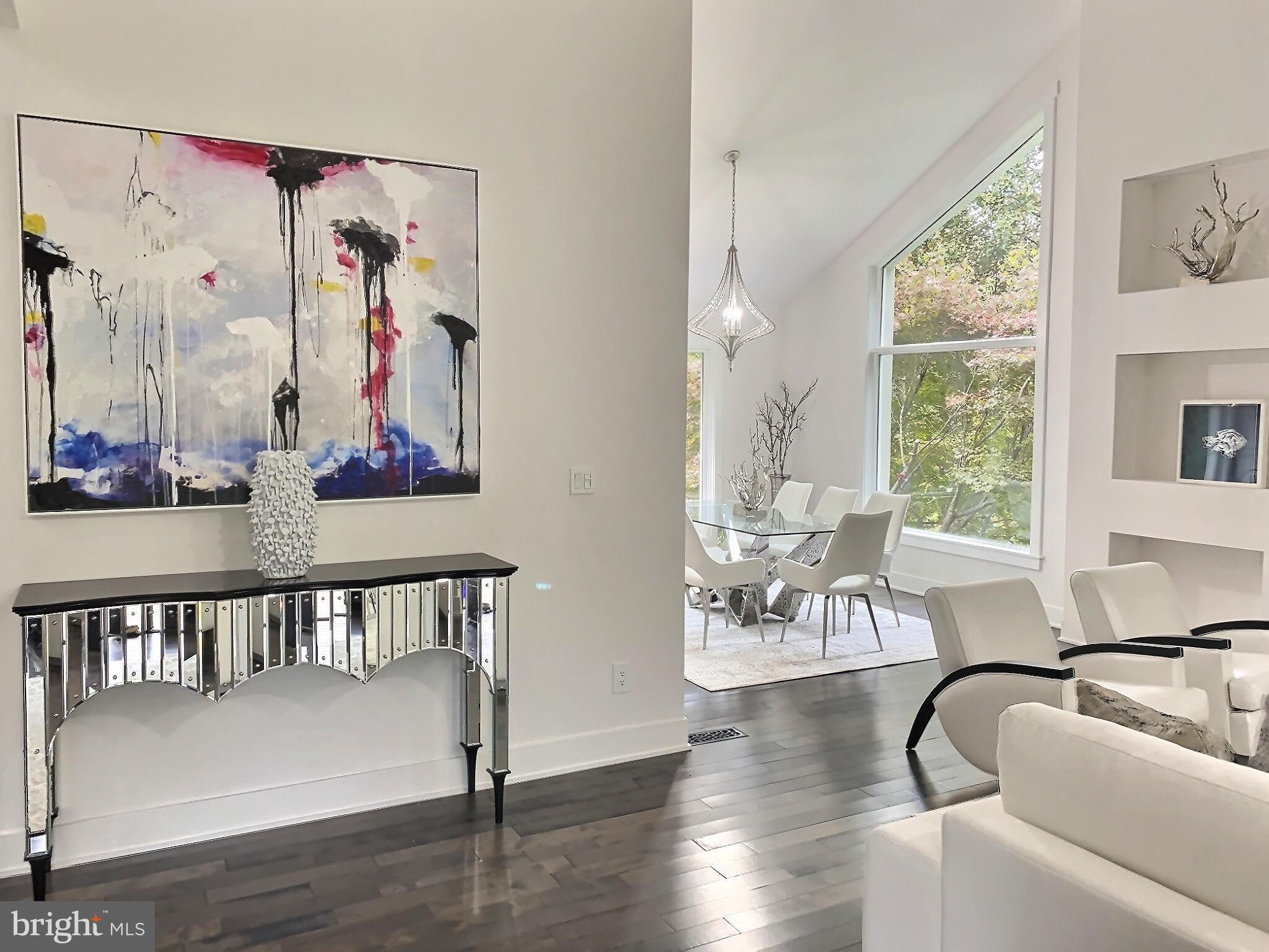 POTOMAC OUTSIDE - Residential