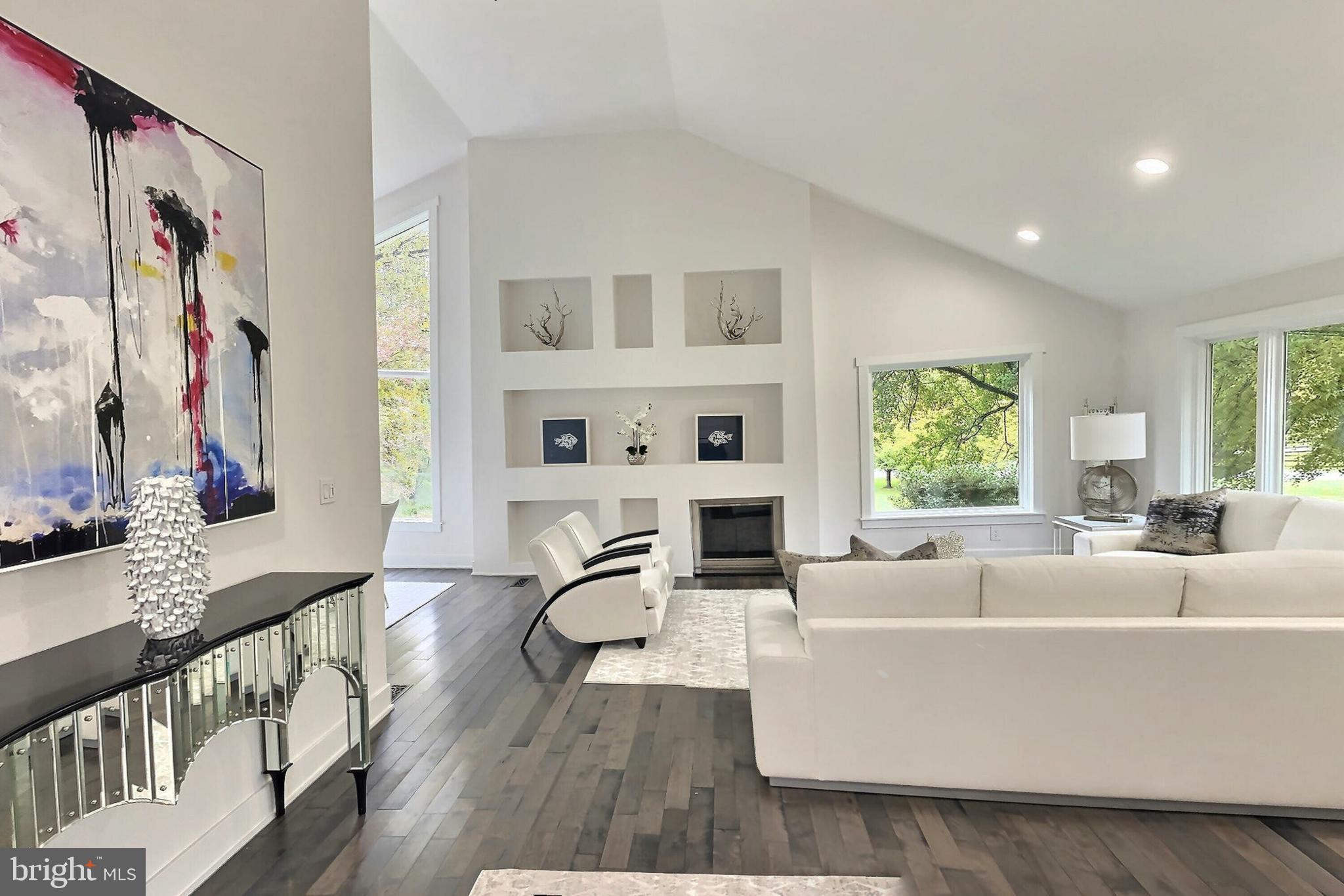 POTOMAC OUTSIDE - Residential